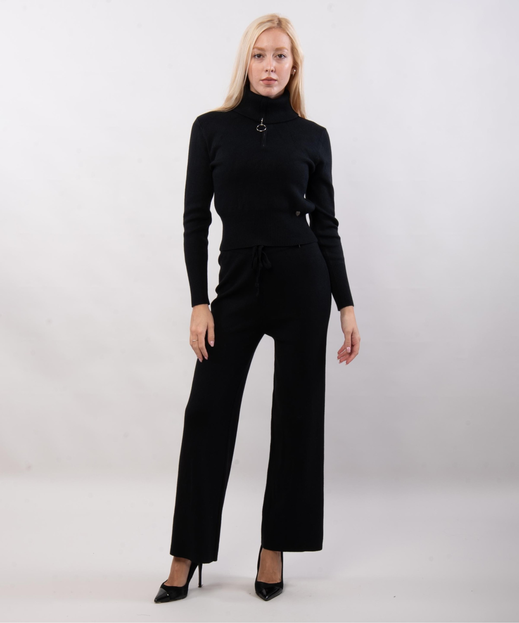 completo maglia e pantalone