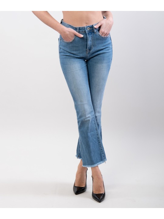 Jeans a zampa con frange