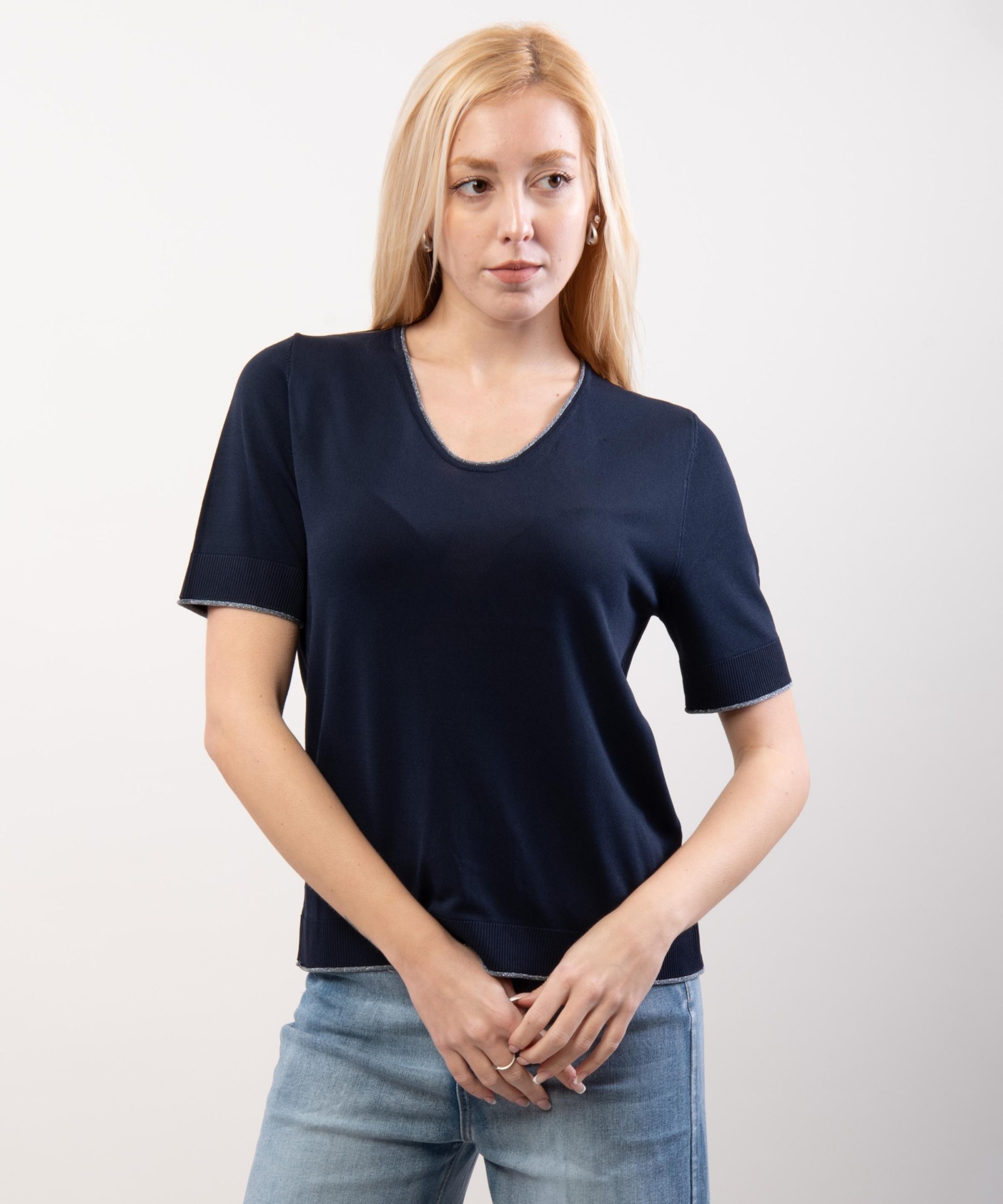 T-Shirt in Maglia scollo a V