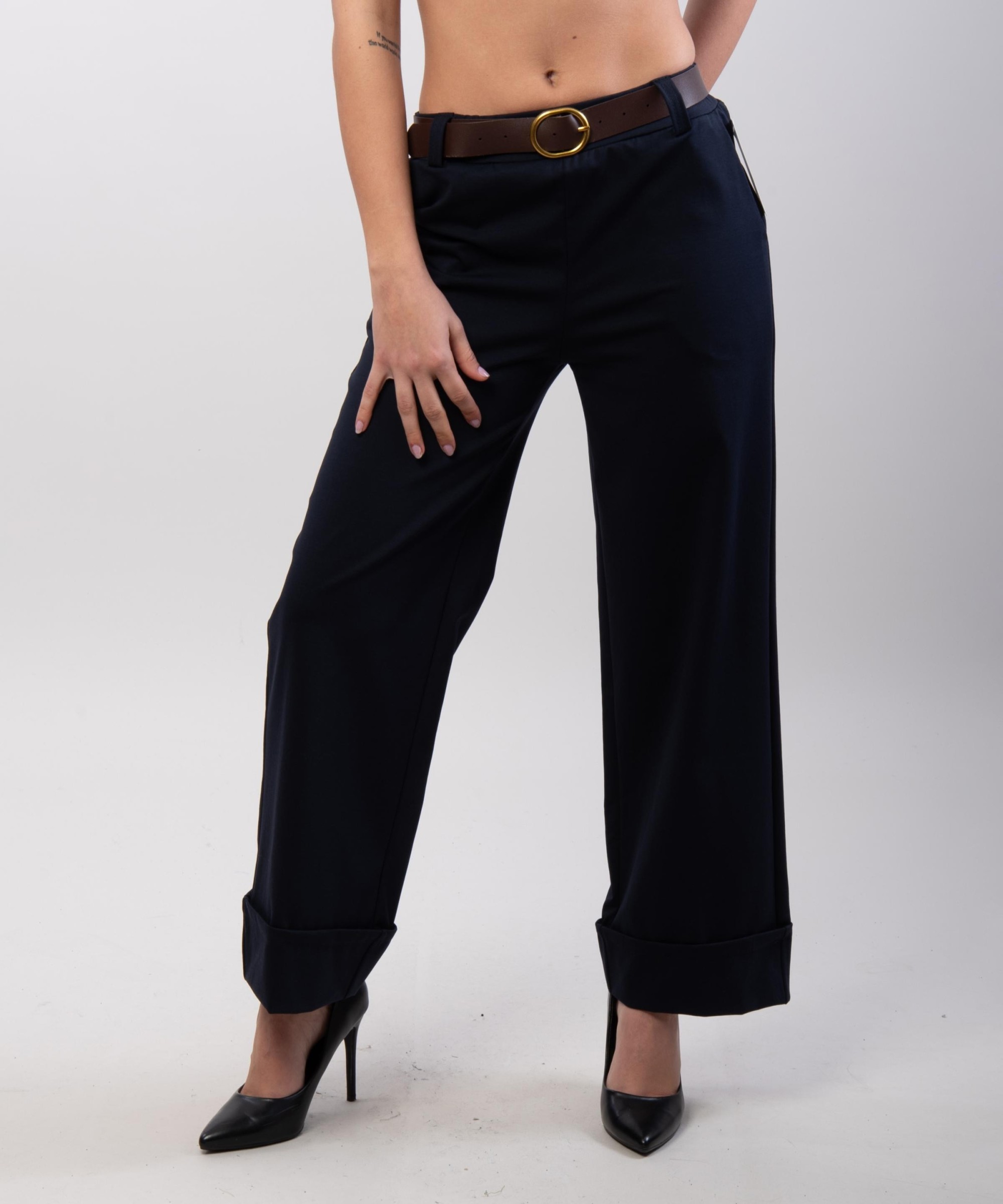 Pantaloni Wide Leg con Risvolto e Cintura