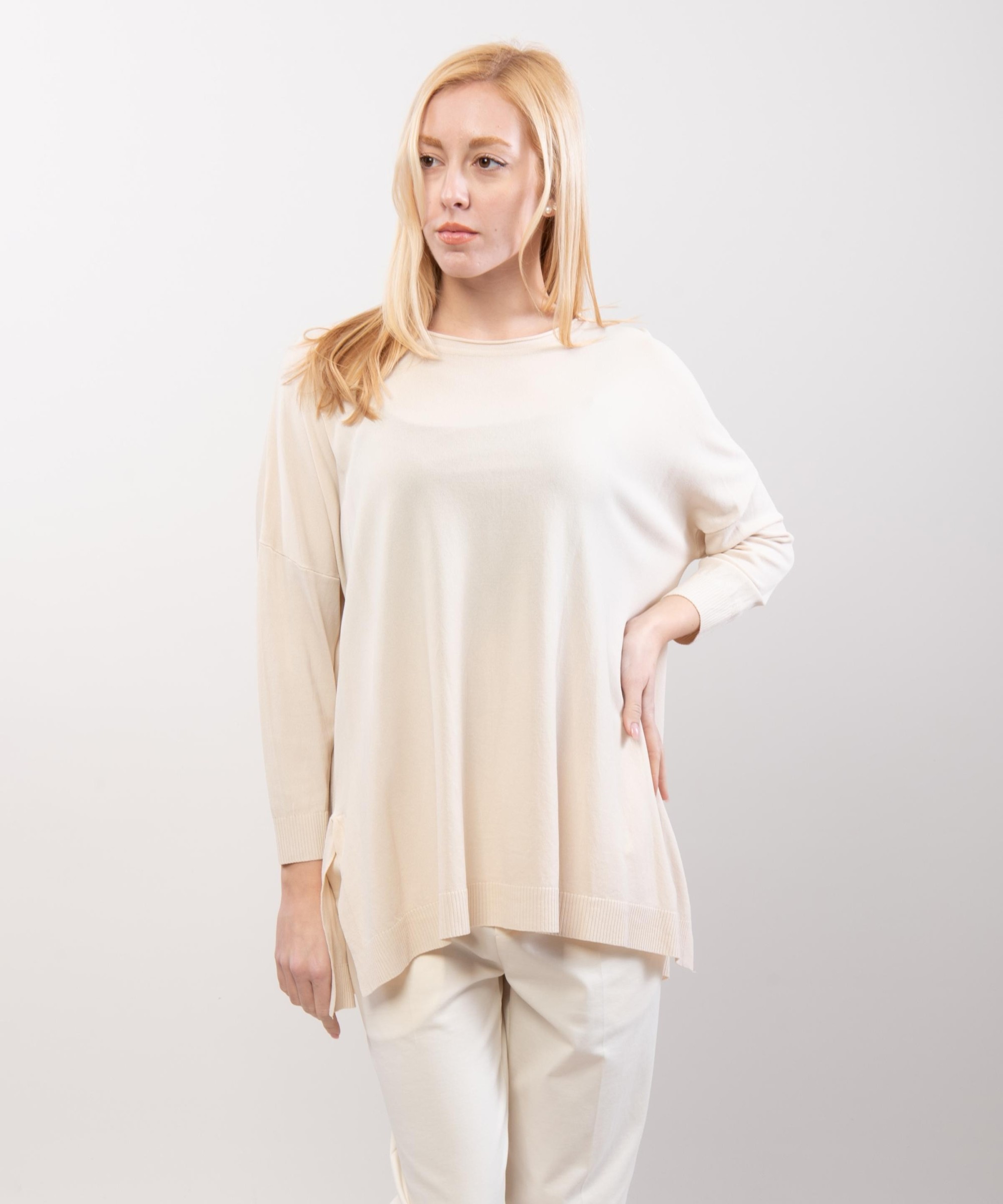 Maglia con Spacchi Laterali