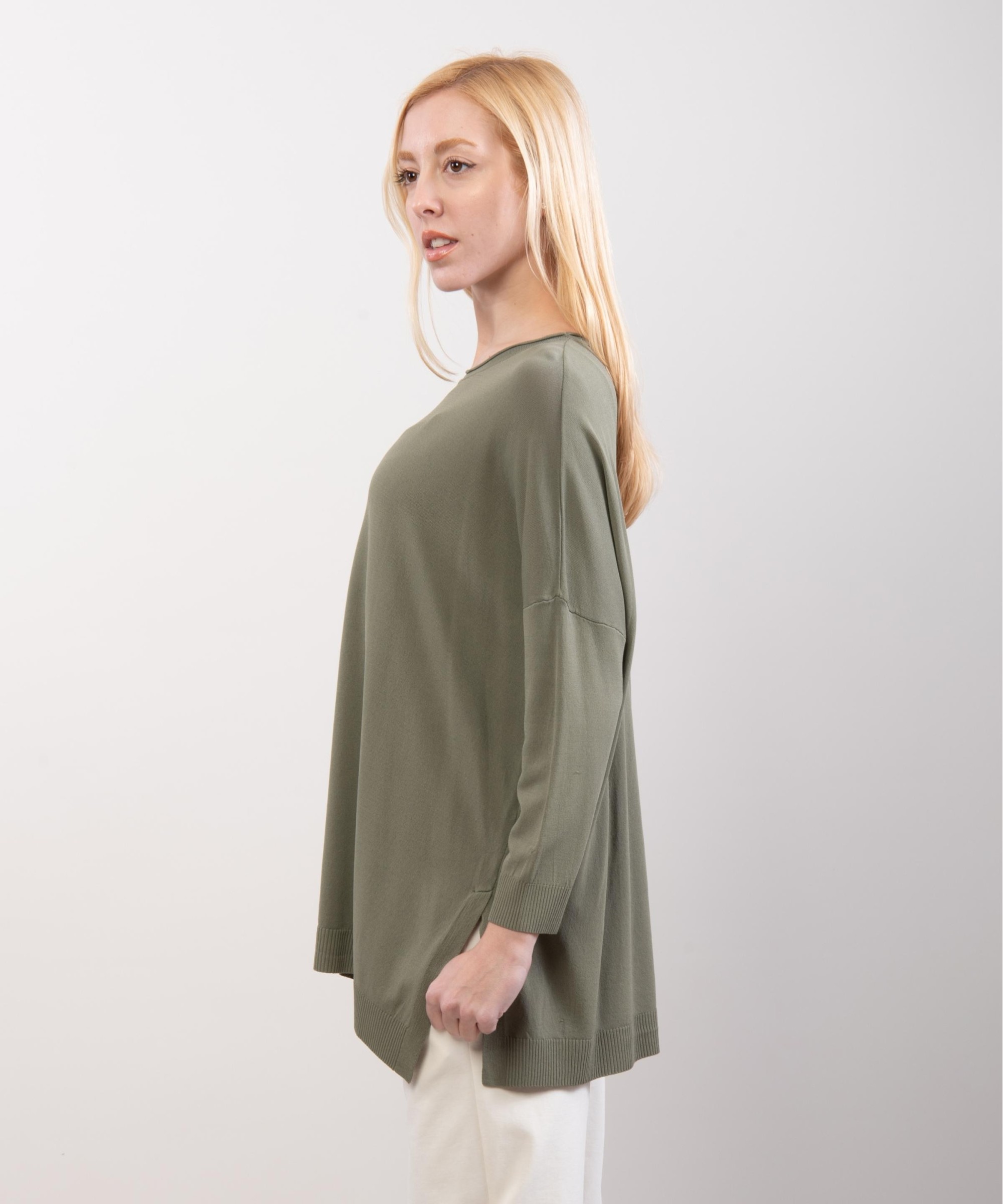 Maglia con Spacchi Laterali