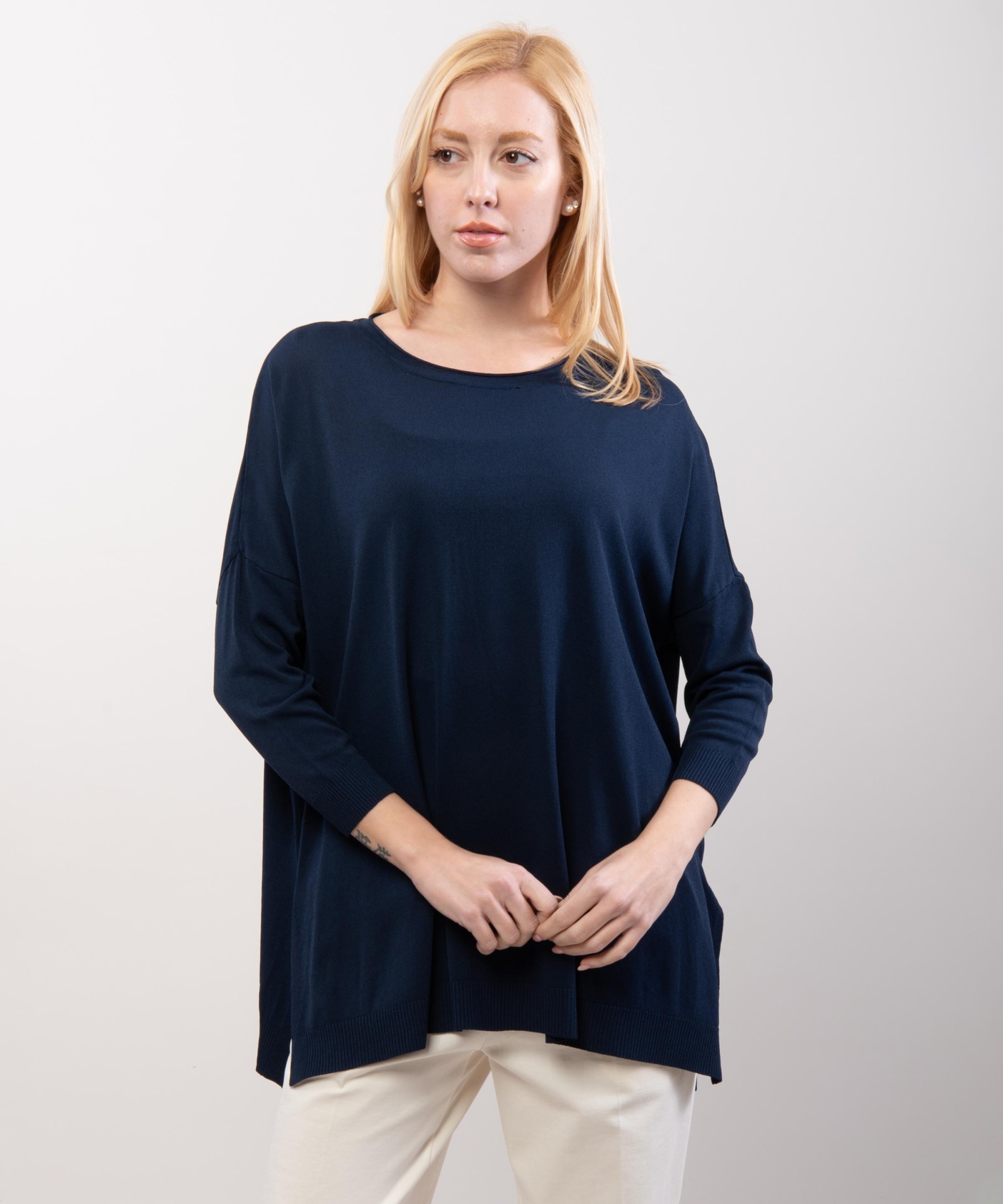 Maglia con Spacchi Laterali