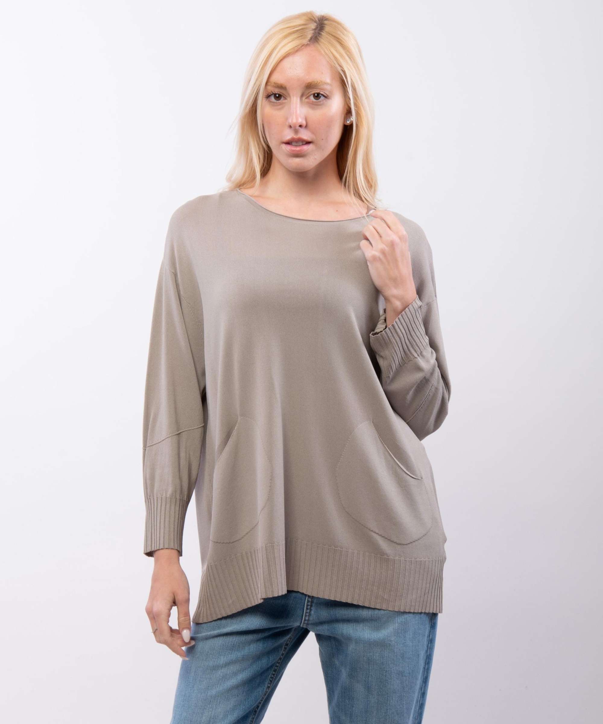 Maglia con tasche frontali