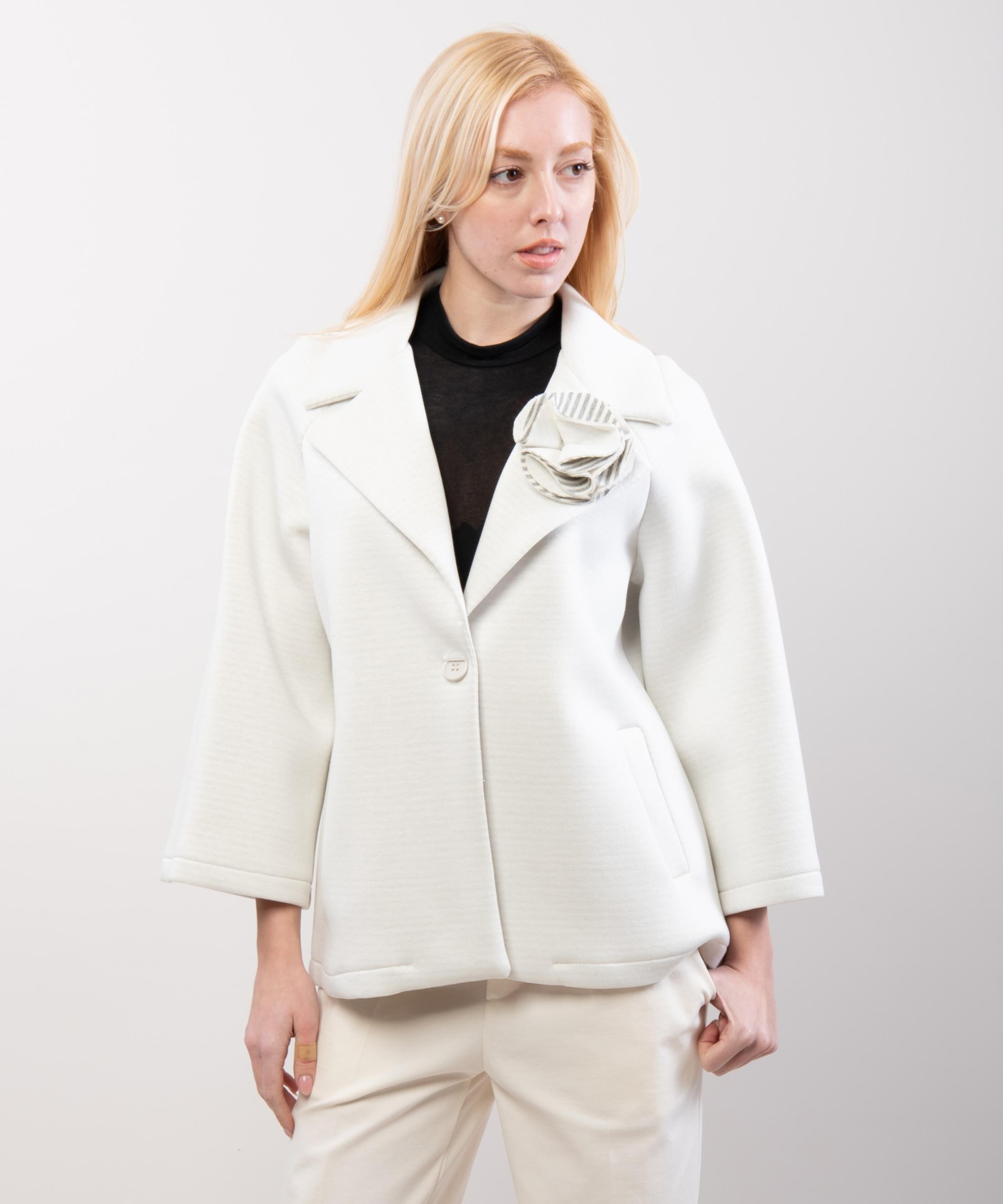 Giacca Raglan Effetto Scuba con Spilla