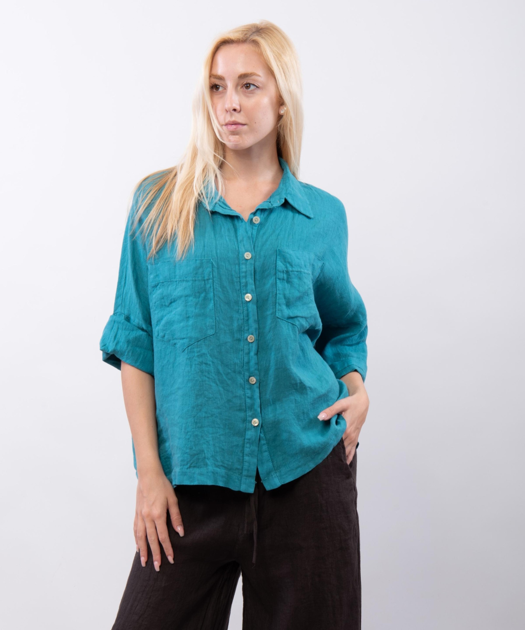 camicia con tasche davanti