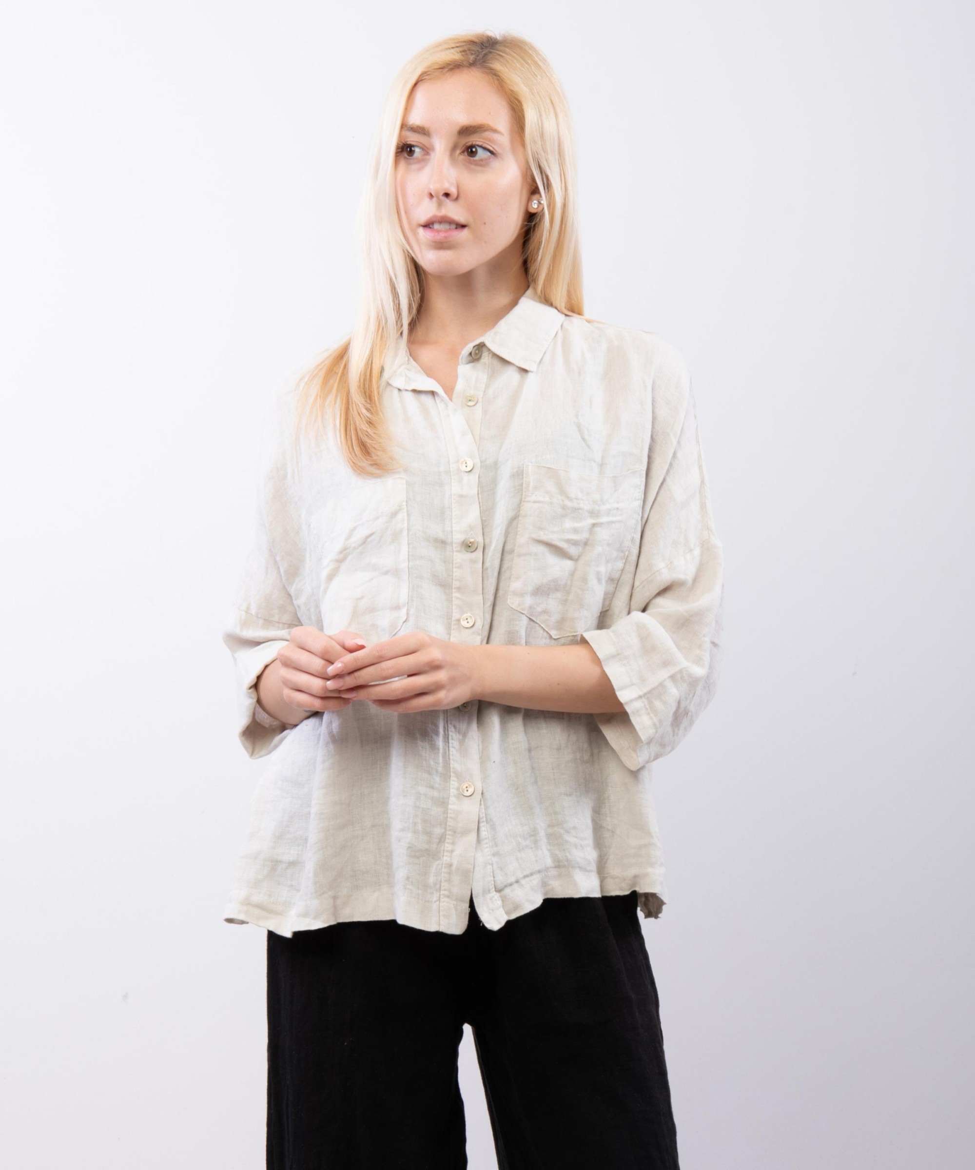 camicia con tasche davanti