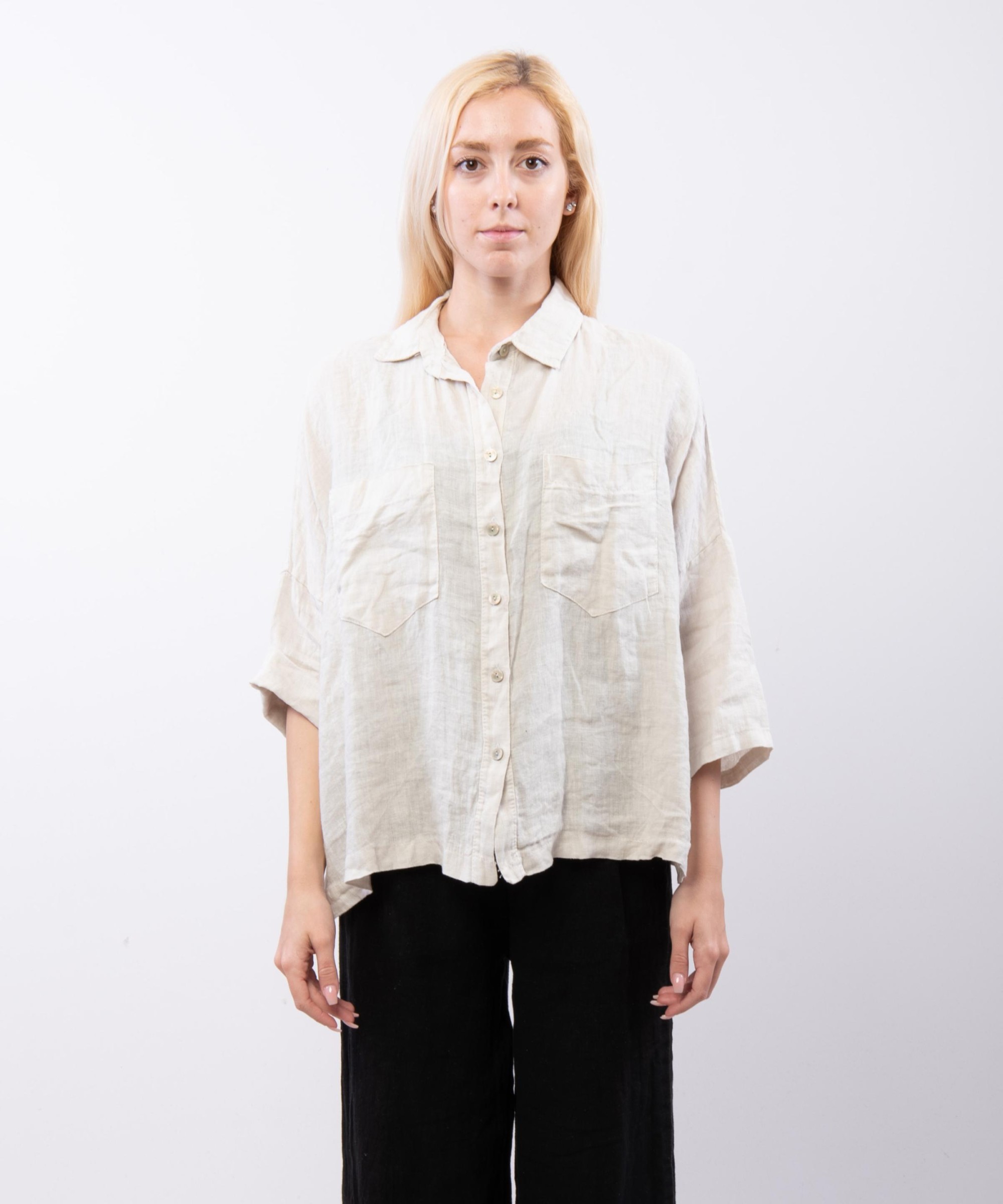camicia con tasche davanti