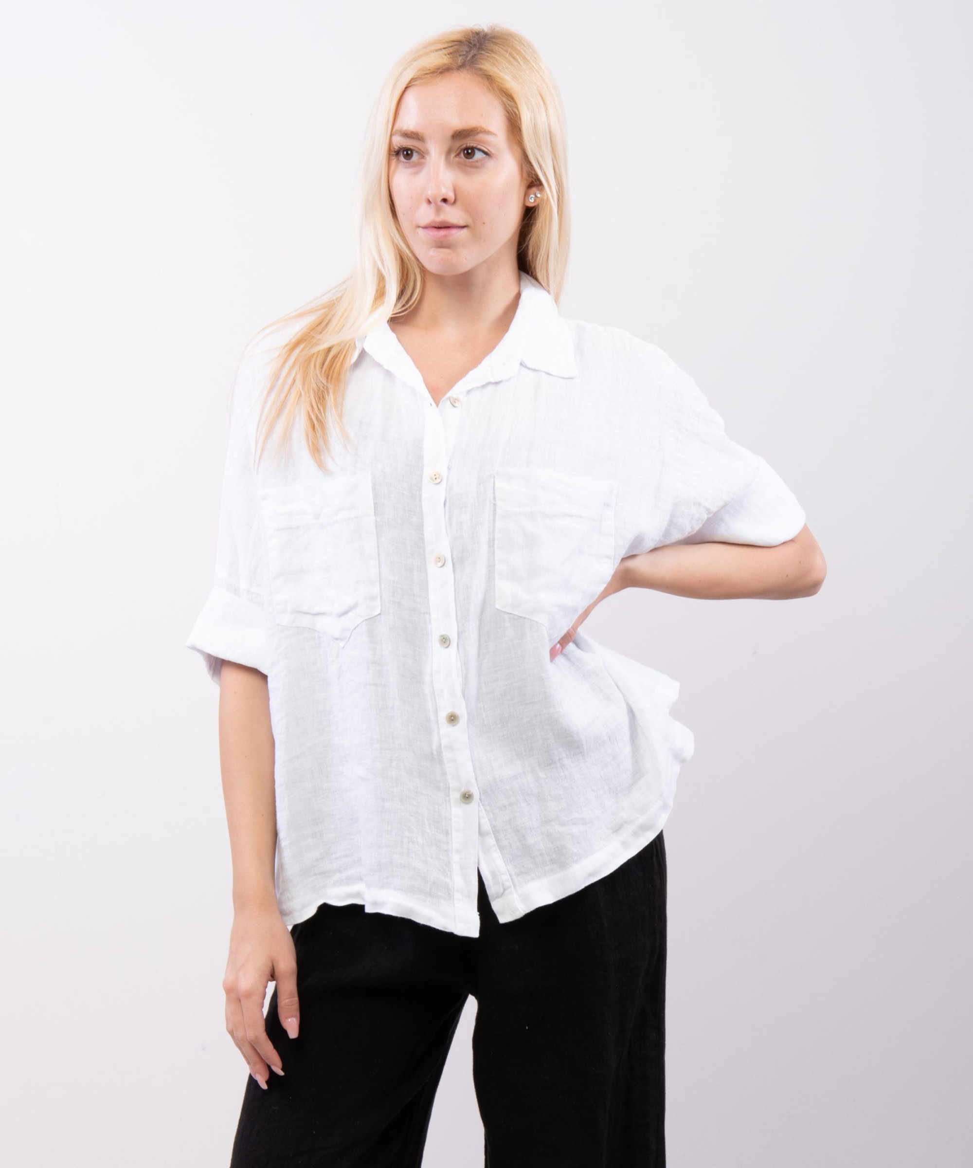 camicia con tasche davanti