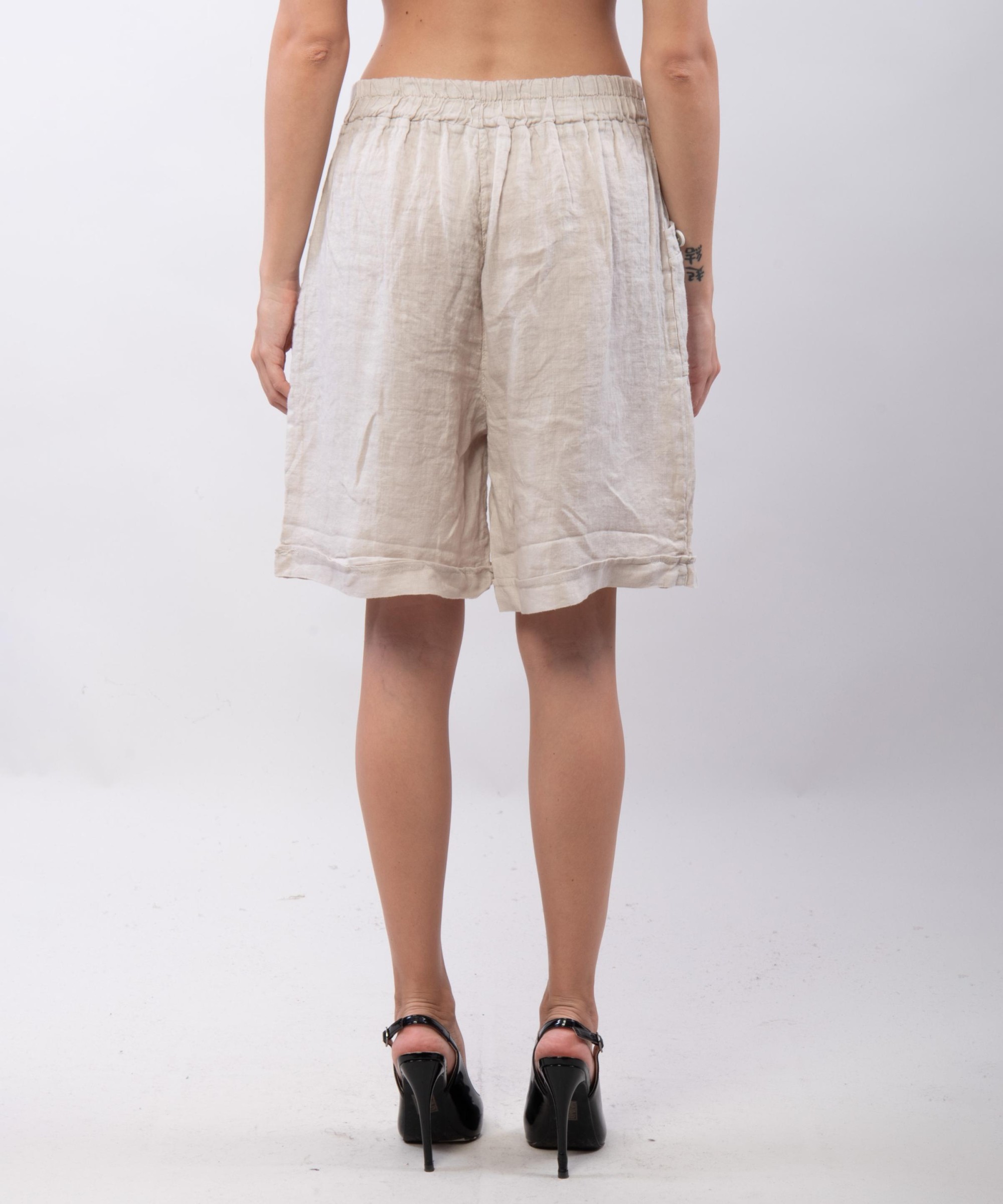 Shorts in lino
