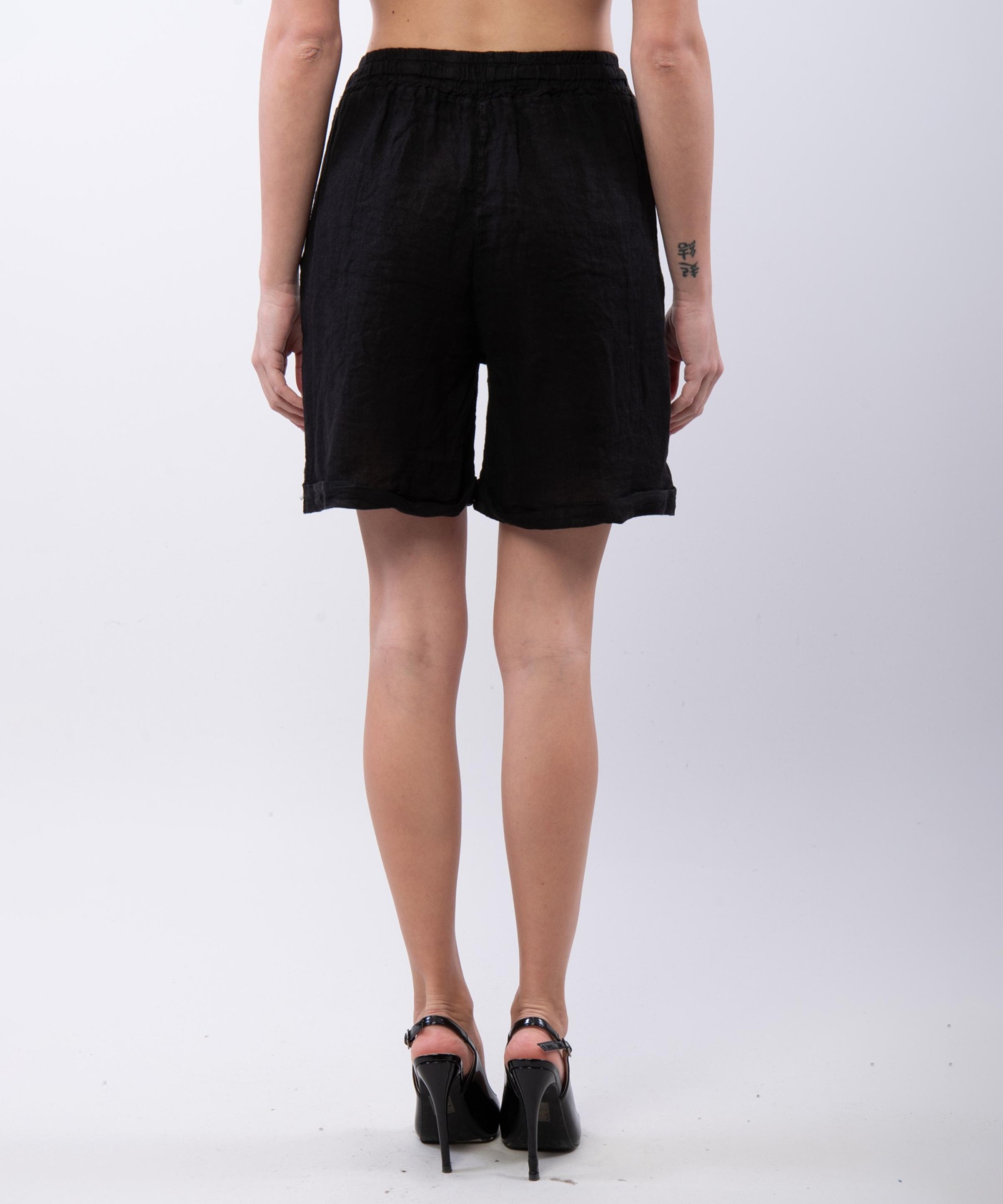 Shorts in lino