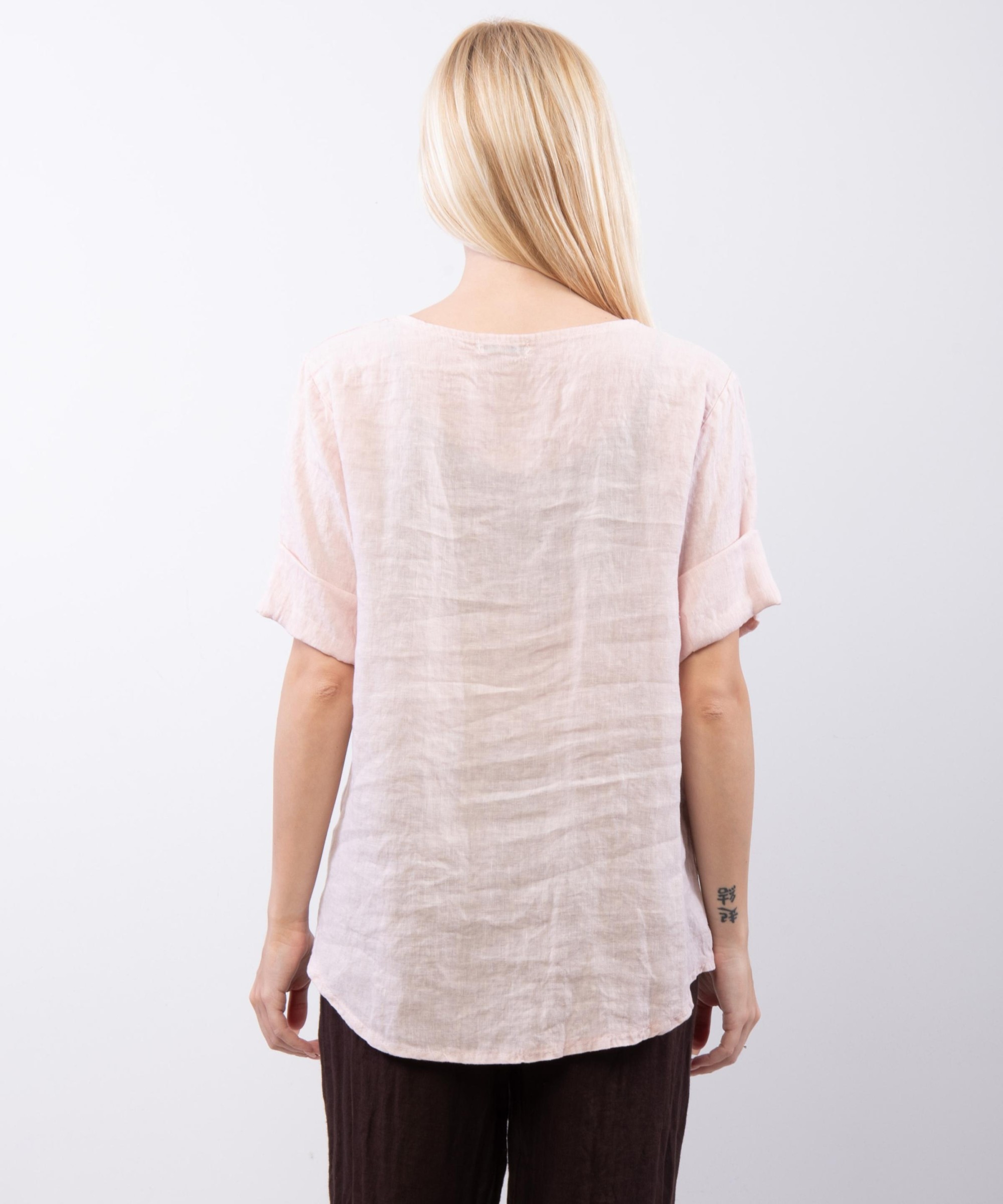 Blusa in Lino Scollo V con Bottone
