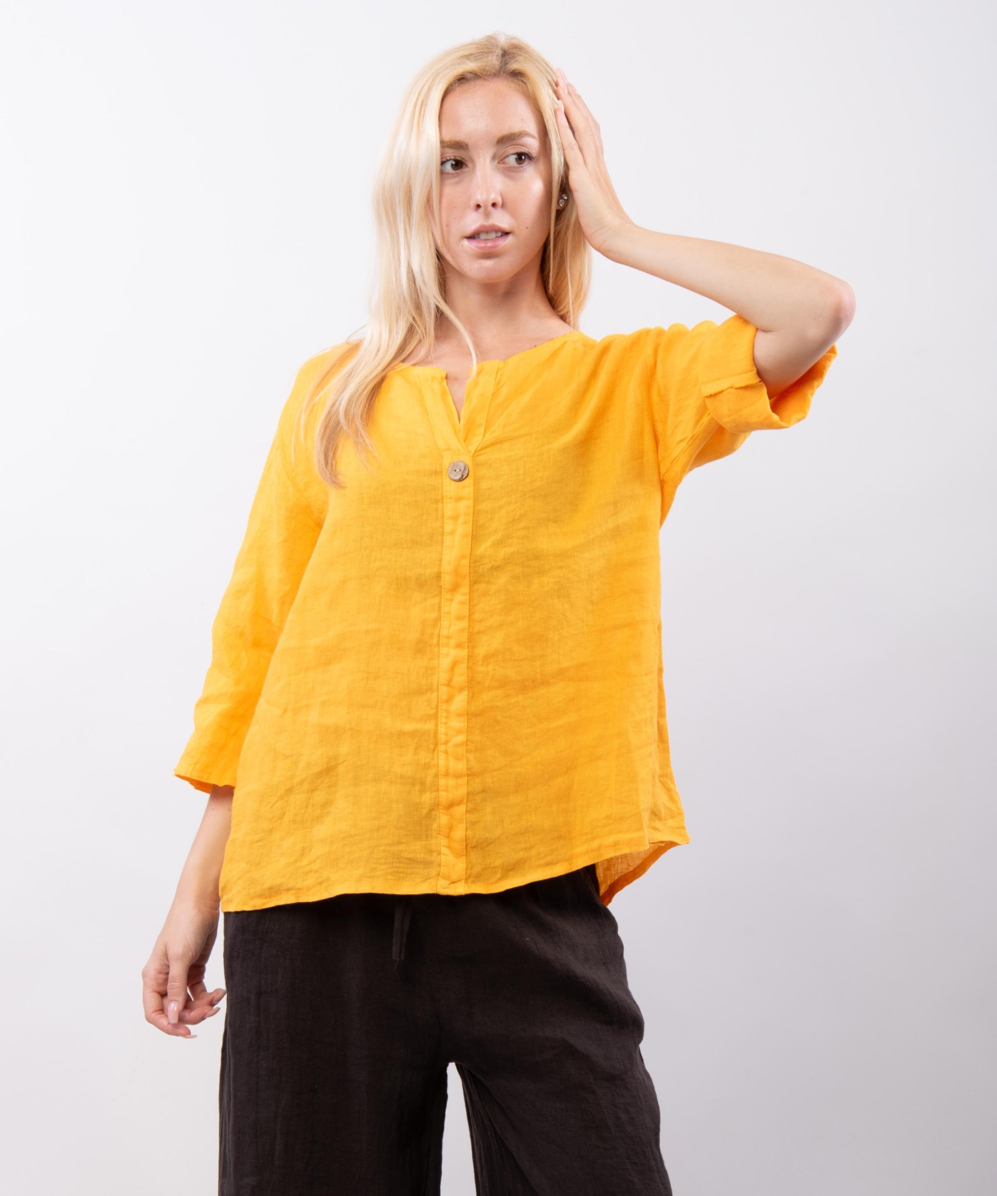 Blusa in Lino Scollo V con Bottone