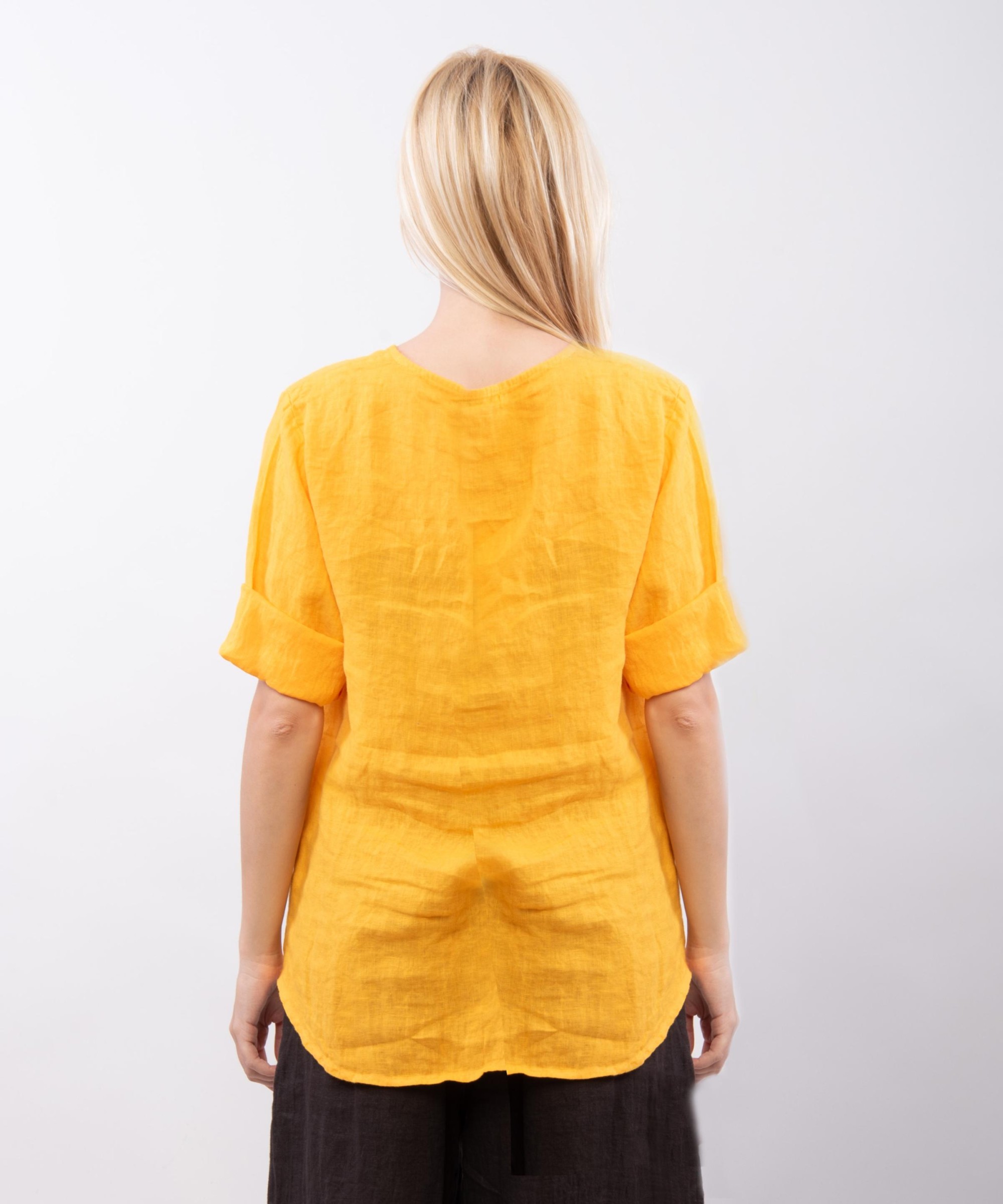 Blusa in Lino Scollo V con Bottone