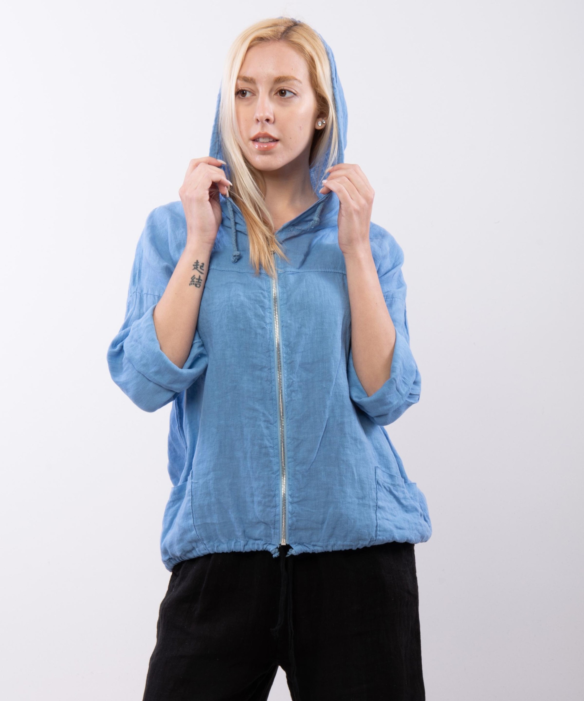 Giacca in Lino Corta con Cappuccio