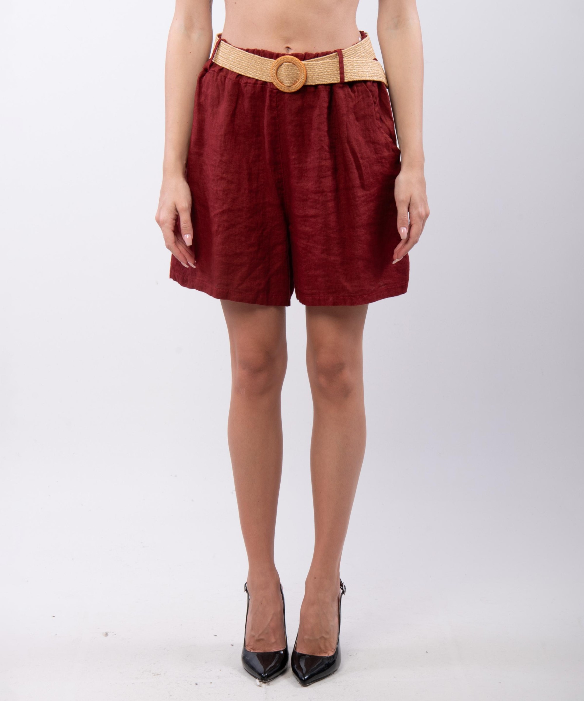 shorts di lino con cintura