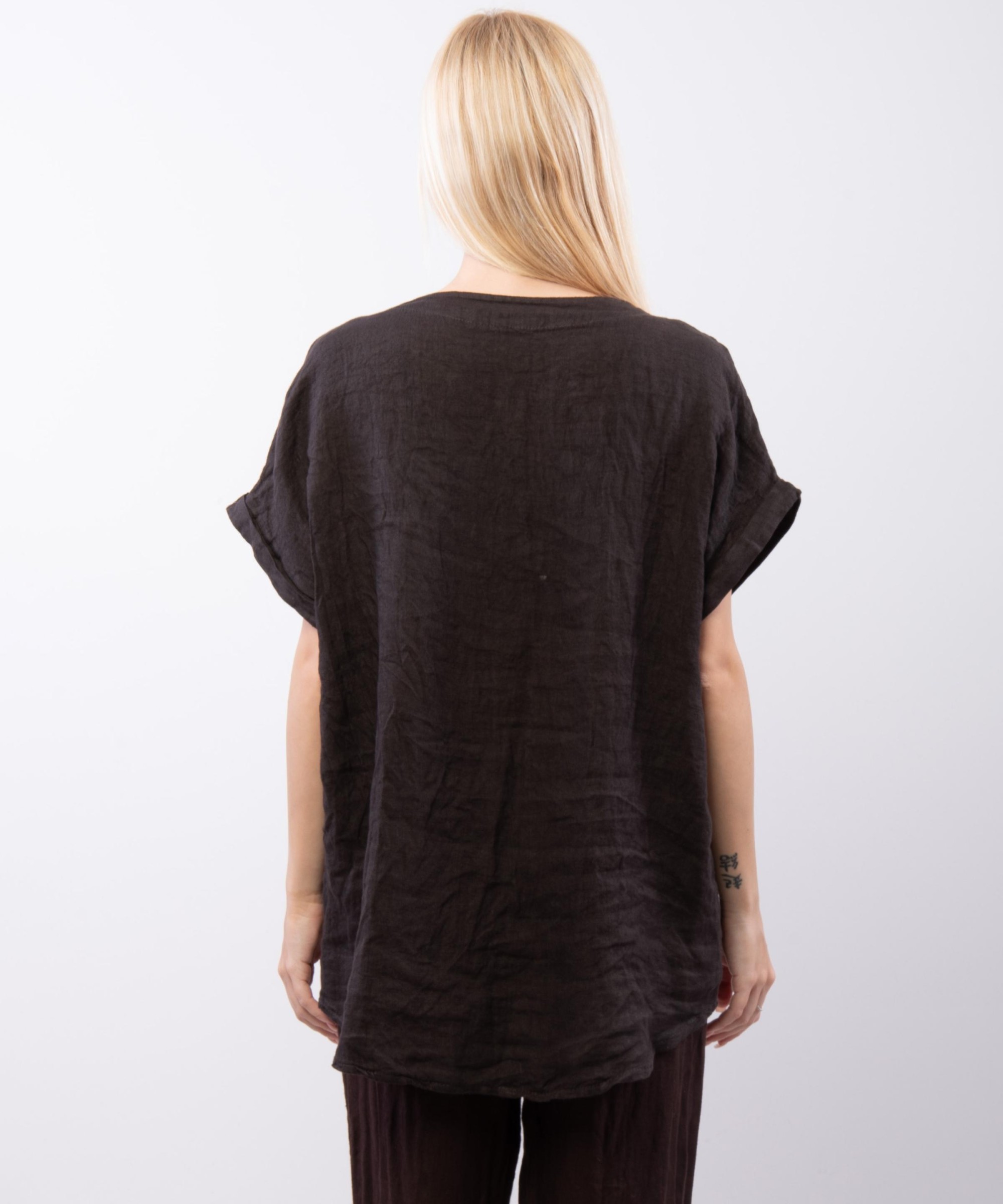 Top Lino V con Bottone
