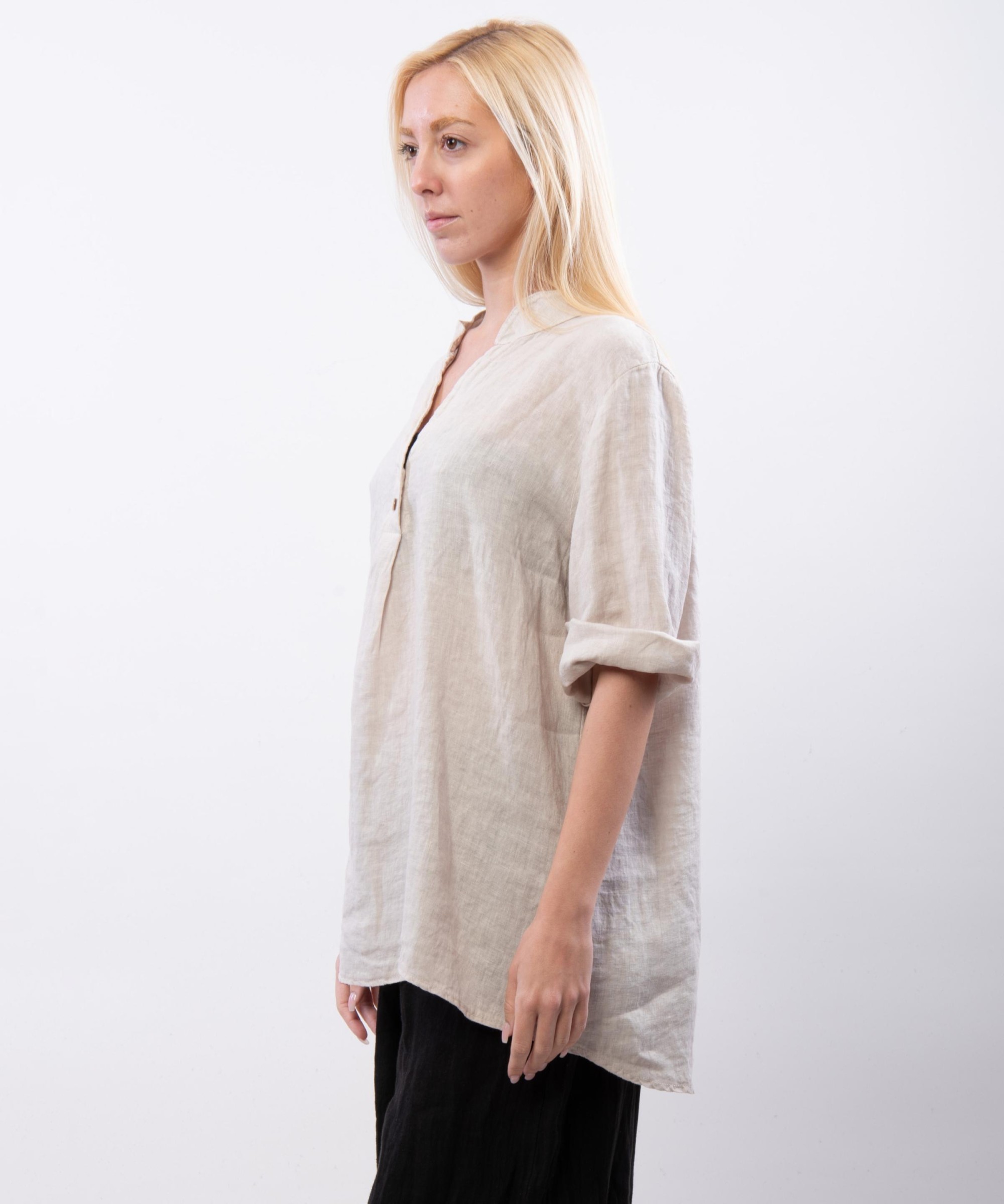 camicia collo alla coreana con due bottoni