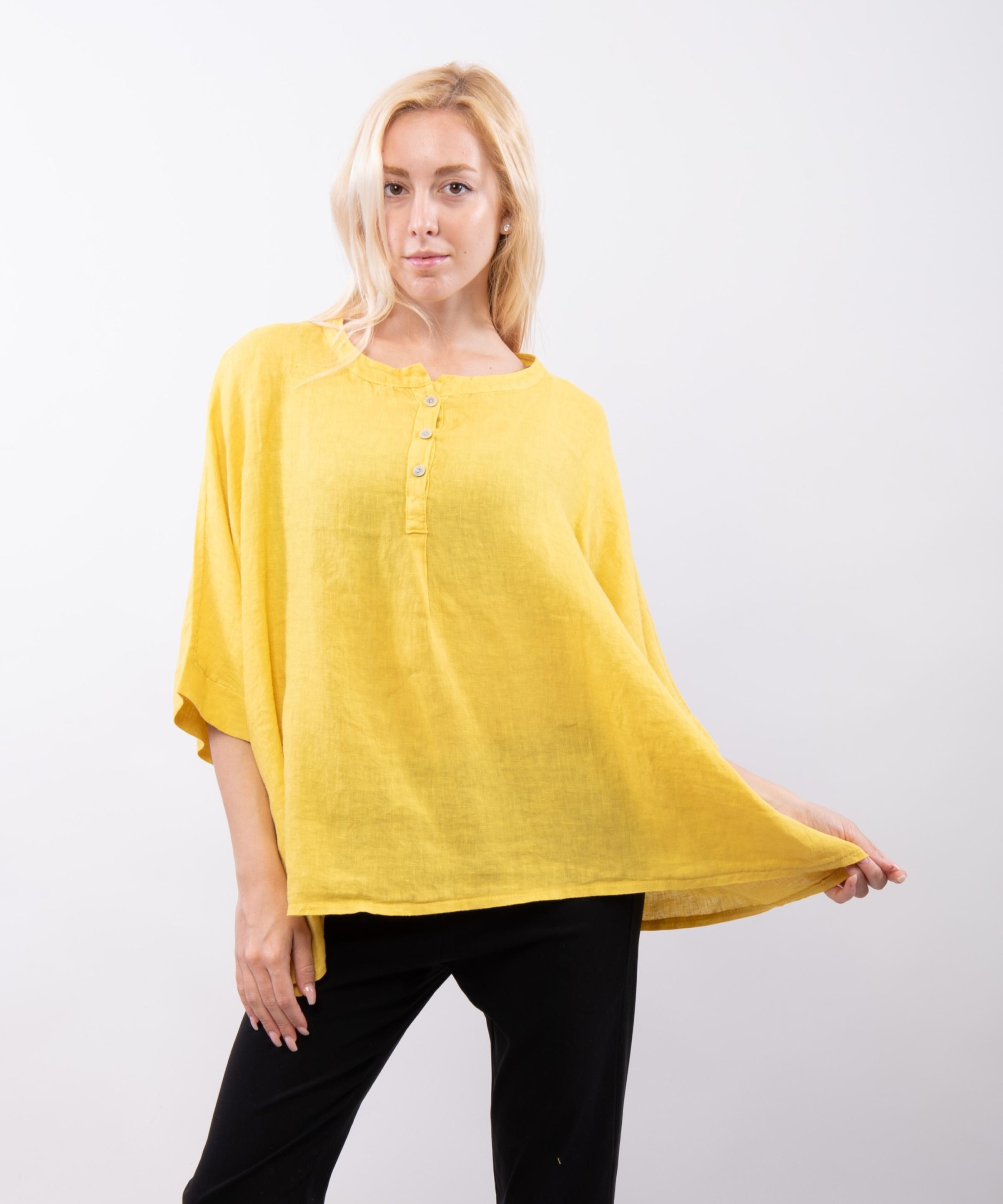 Top Lino Oversize con Bottoni