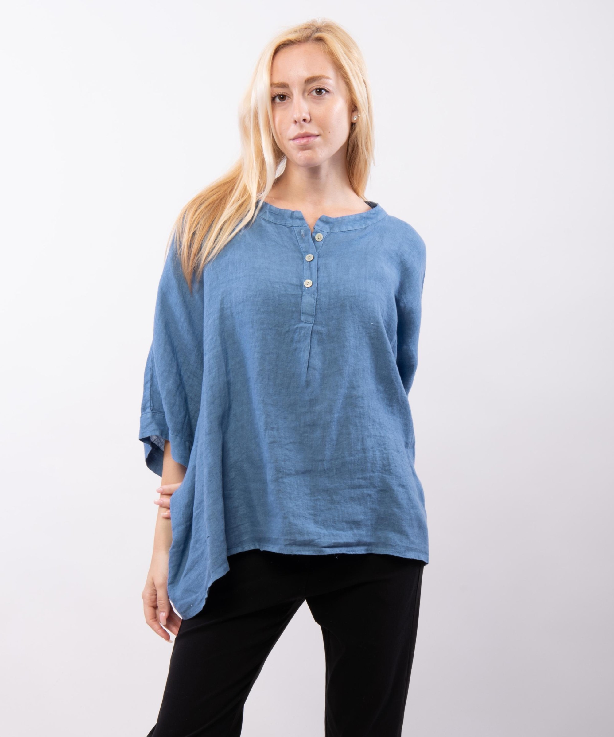 Top Lino Oversize con Bottoni