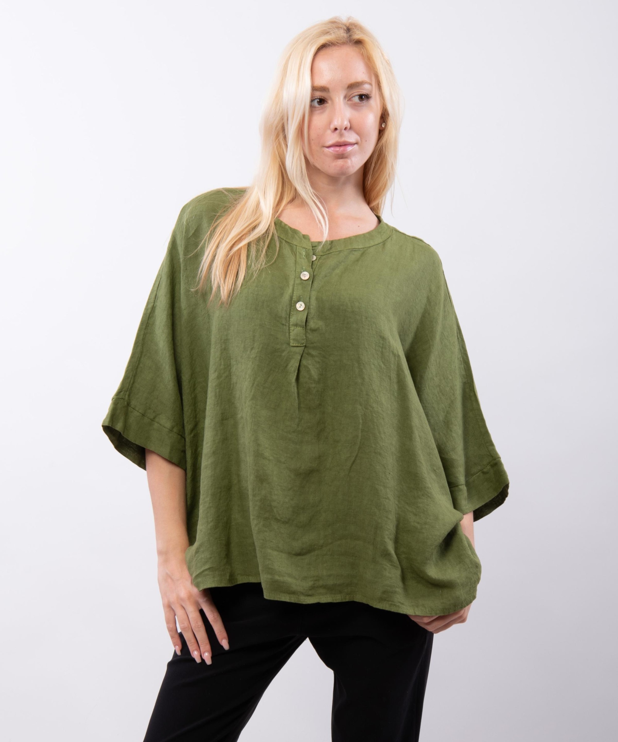 Top Lino Oversize con Bottoni