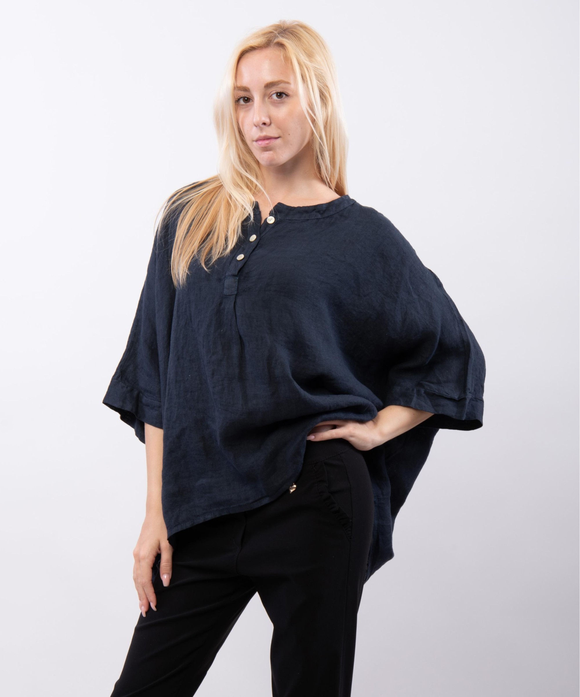 Top Lino Oversize con Bottoni