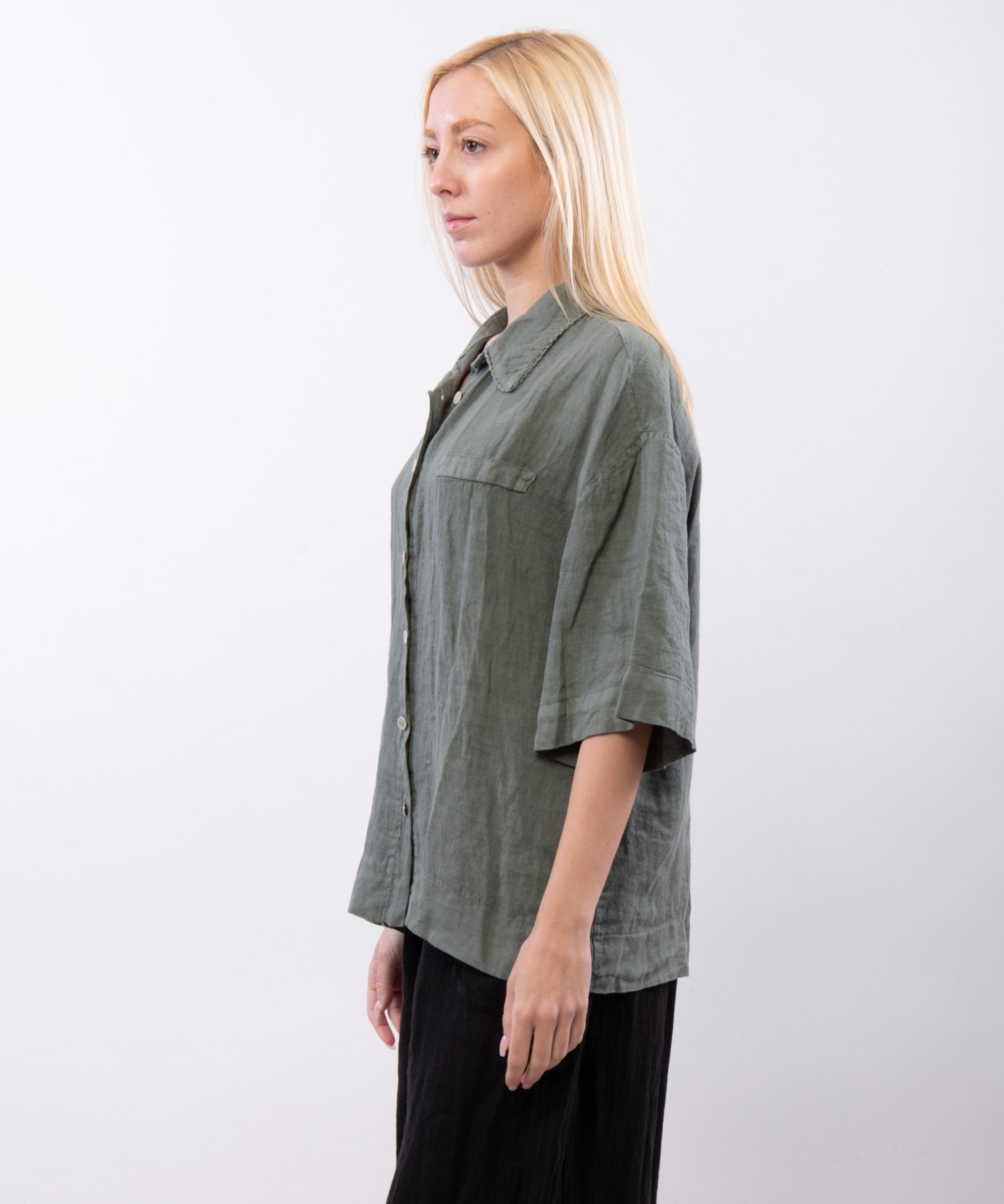 Camicia Lino Mezza Manica con Colletto orlo ricamato