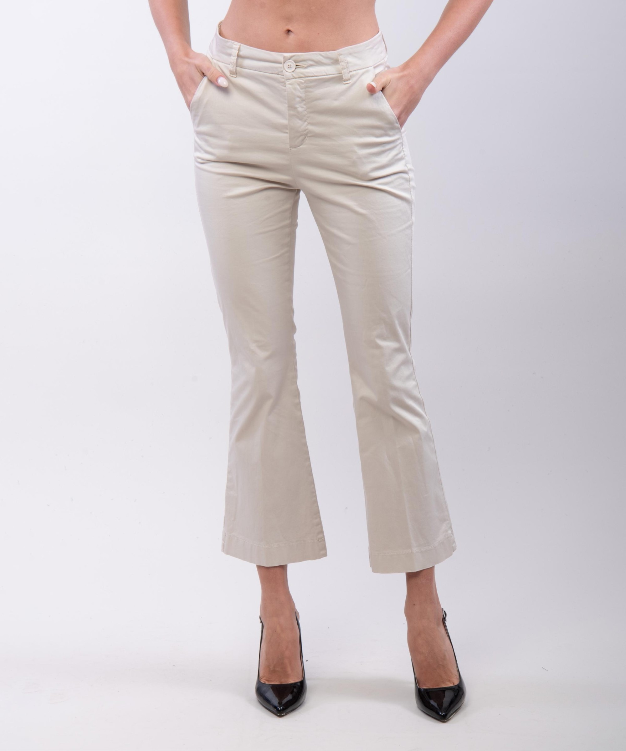 pantaloni zampa in cotone