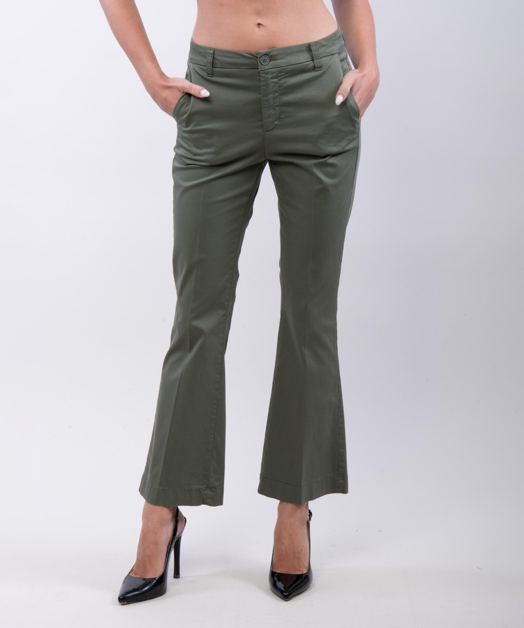 pantaloni zampa in cotone
