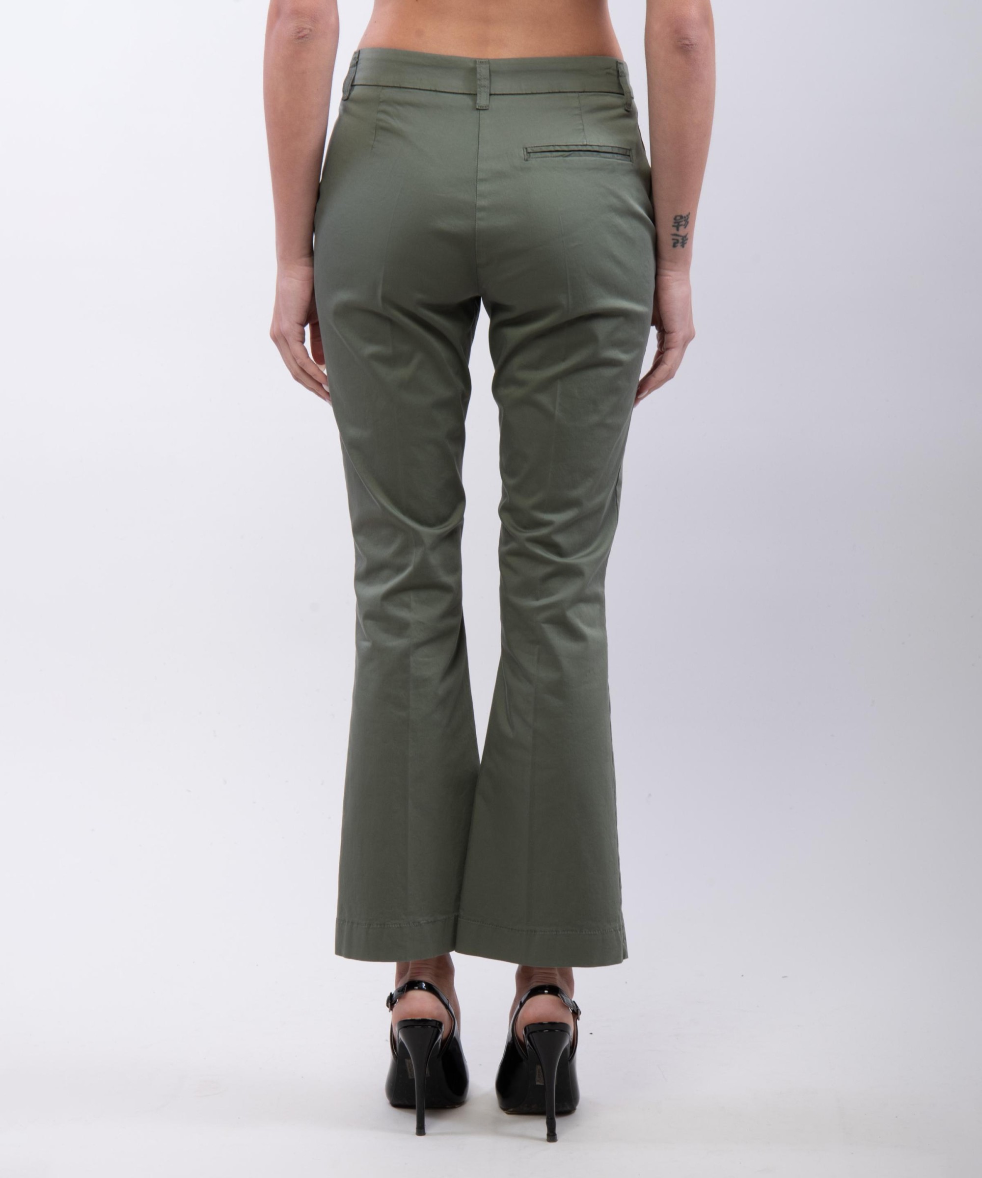 pantaloni zampa in cotone