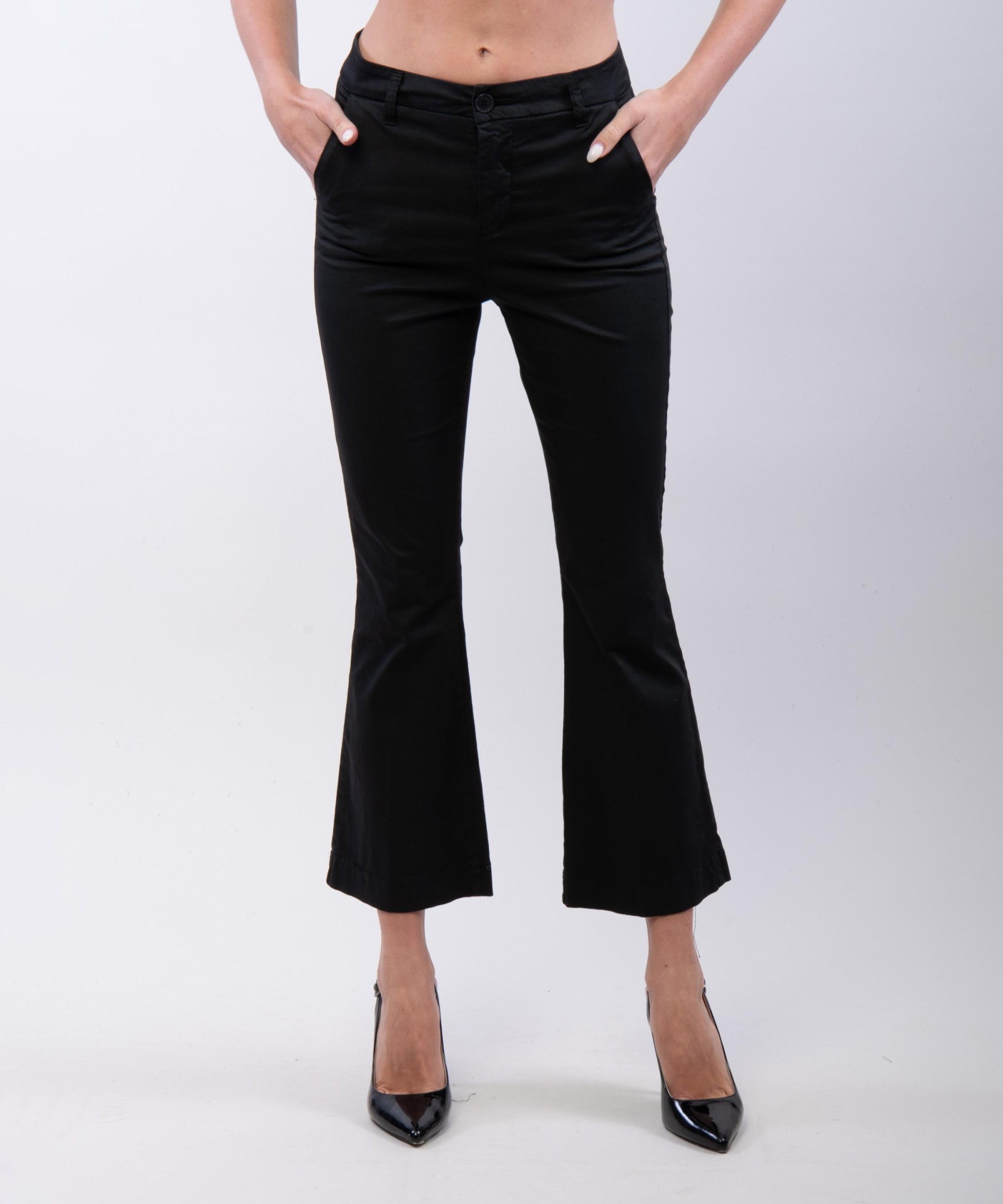 pantaloni zampa in cotone