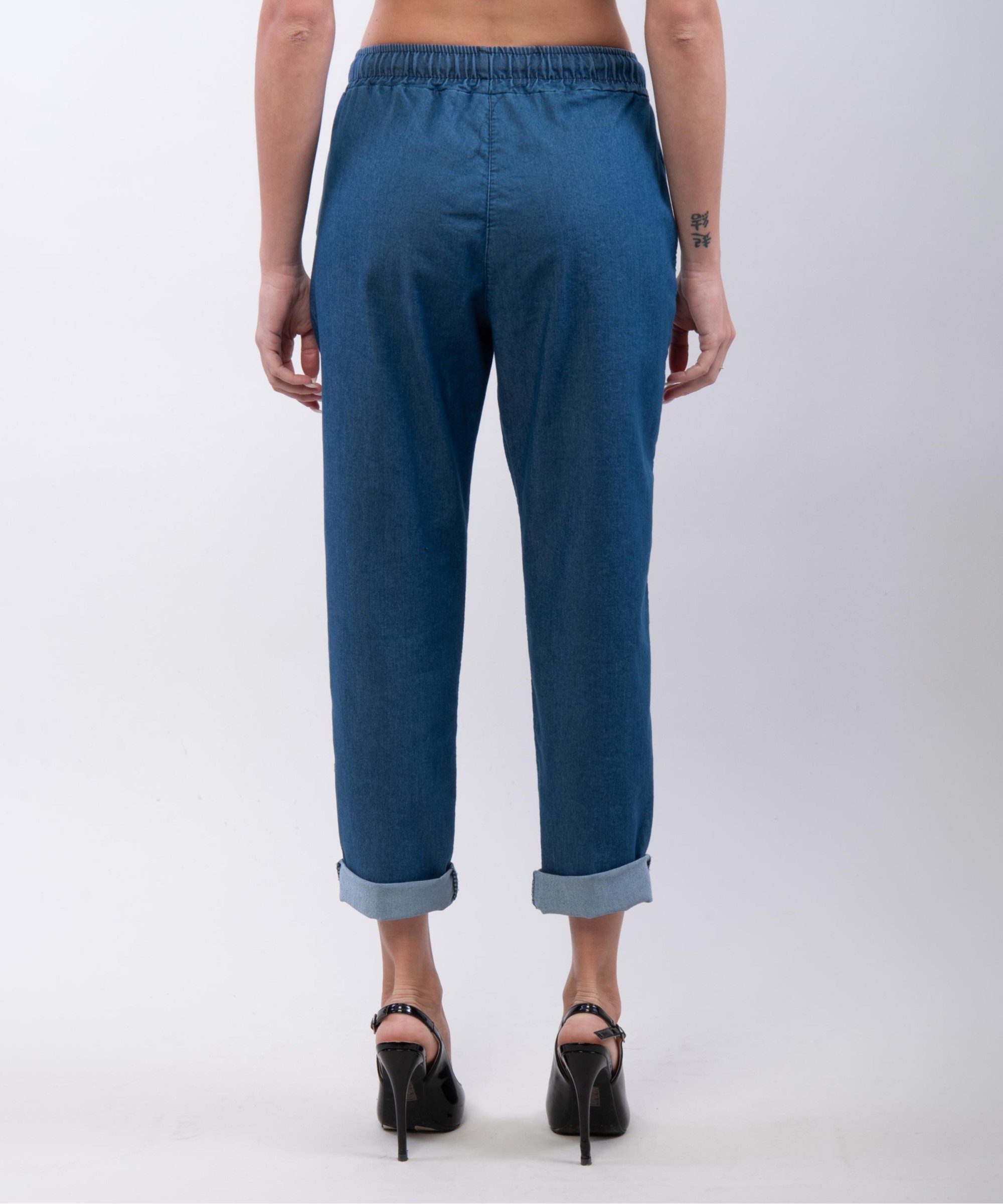 pantaloni jeans