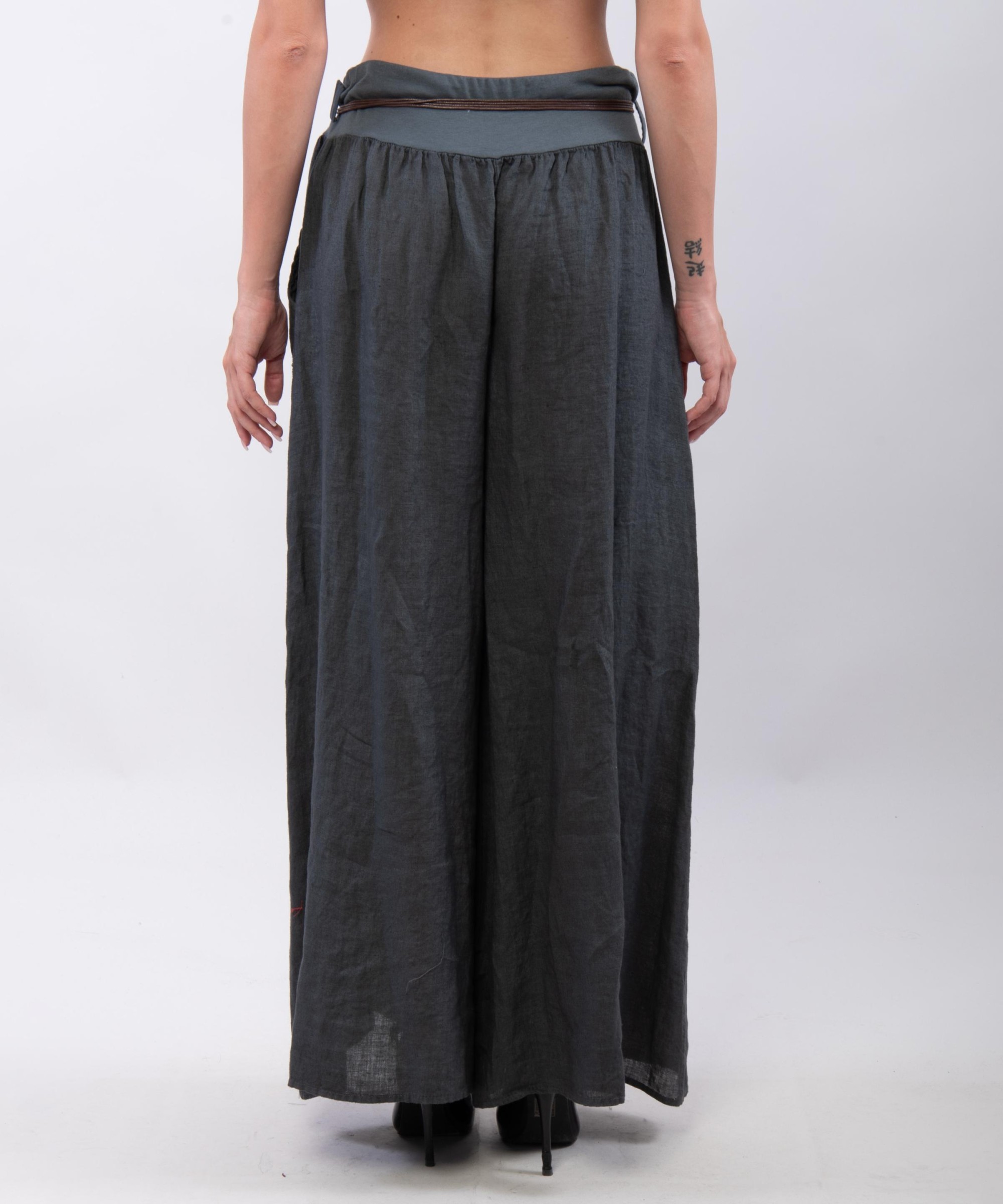 pantalone a palazzo in lino con cintura