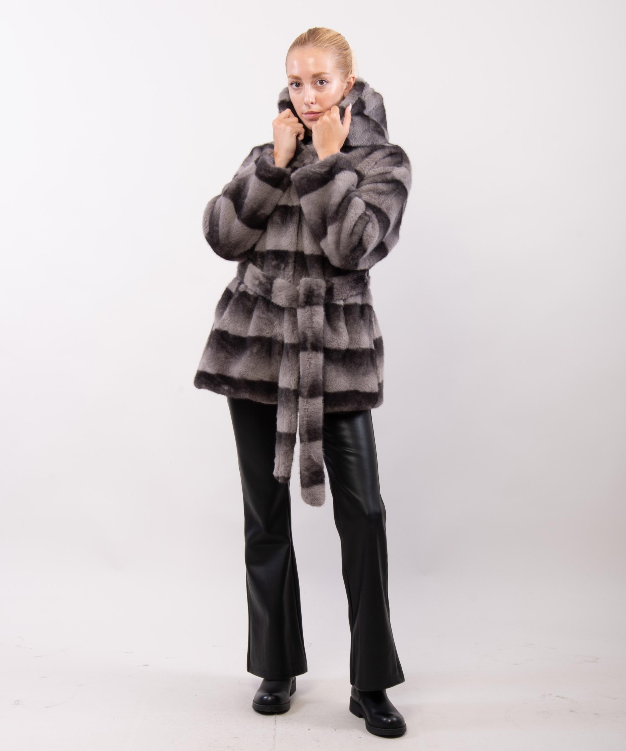 giacca pelliccia con cappuccio