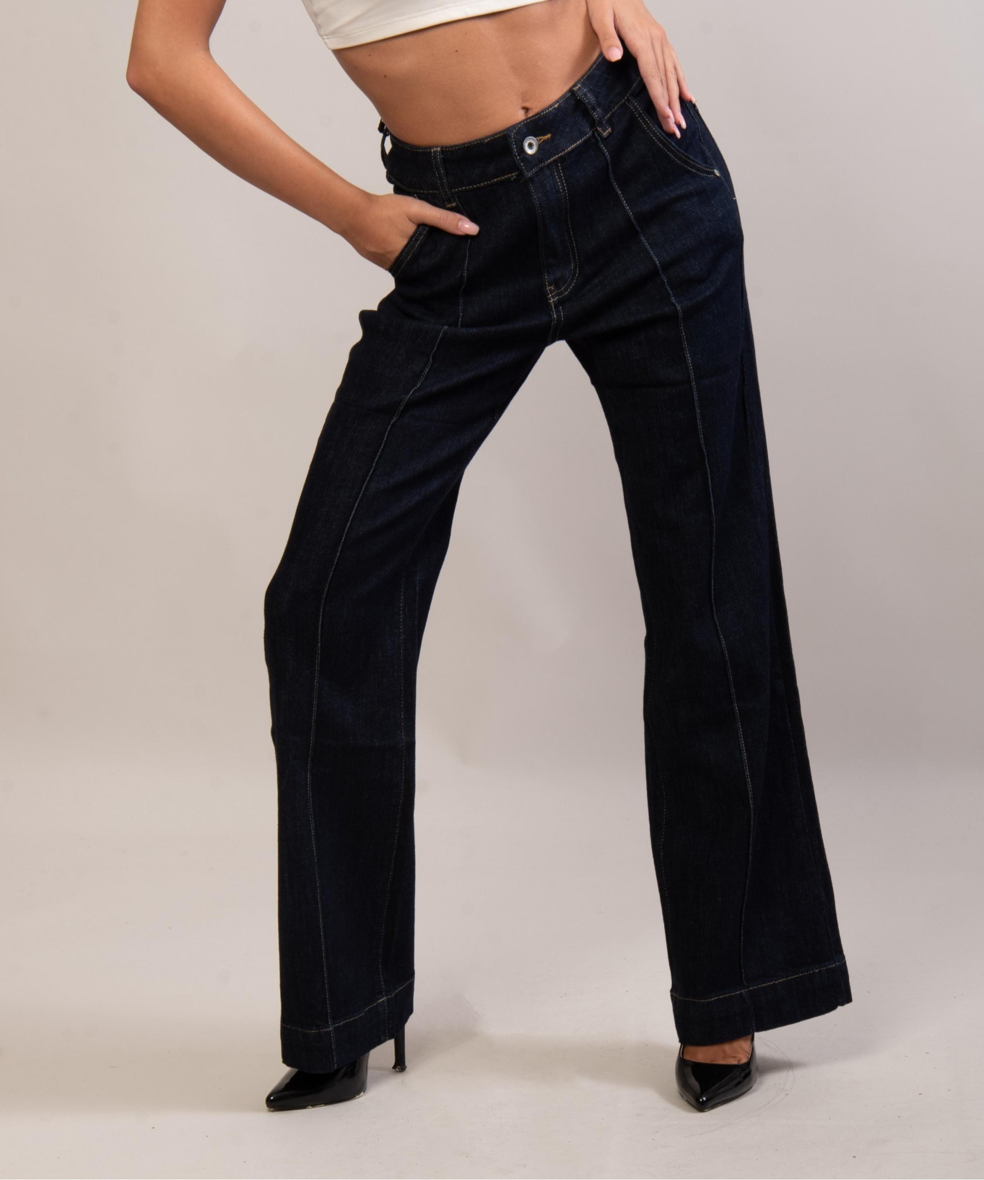 Jeans dritto con cucitura verticale