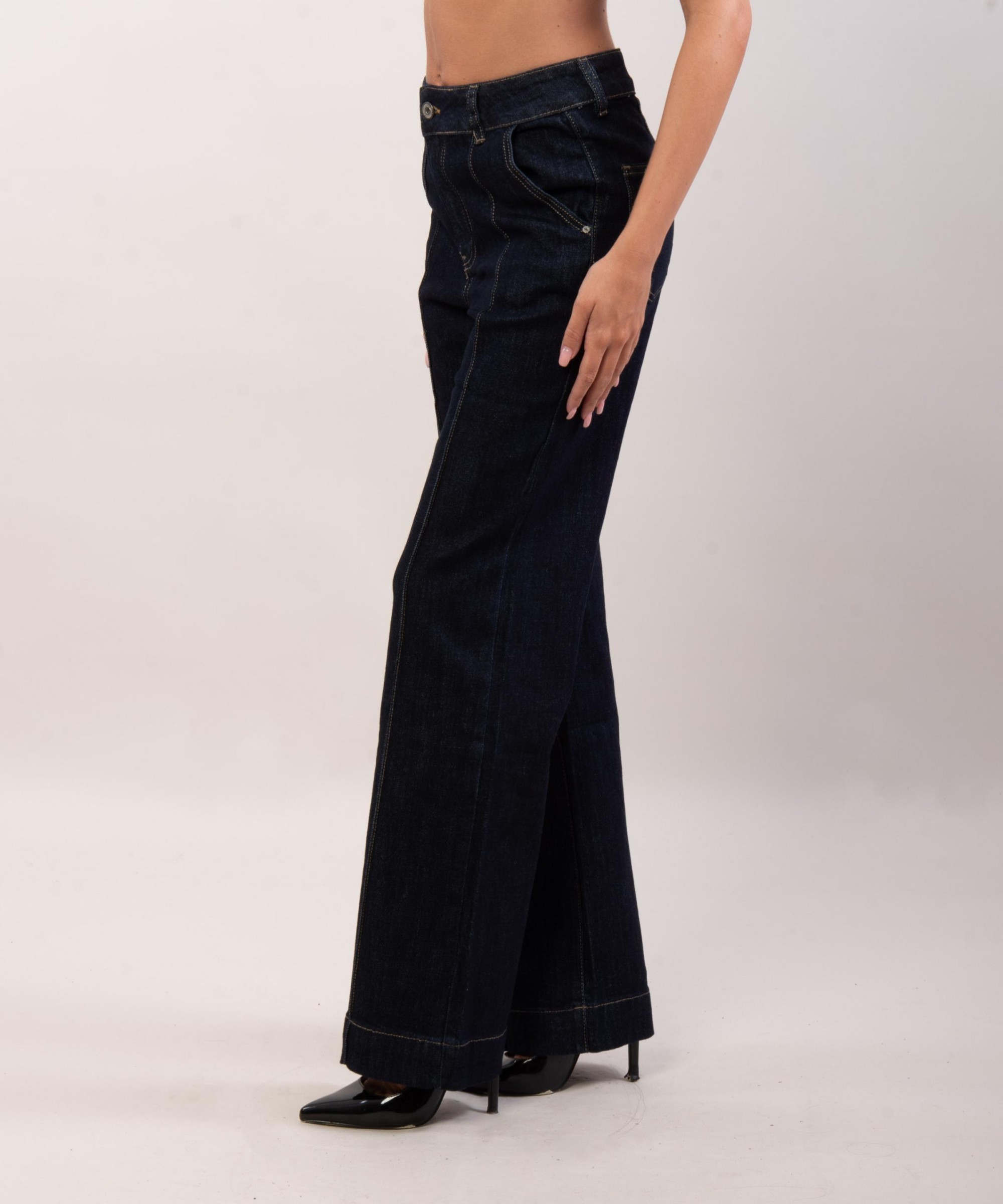 Jeans dritto con cucitura verticale