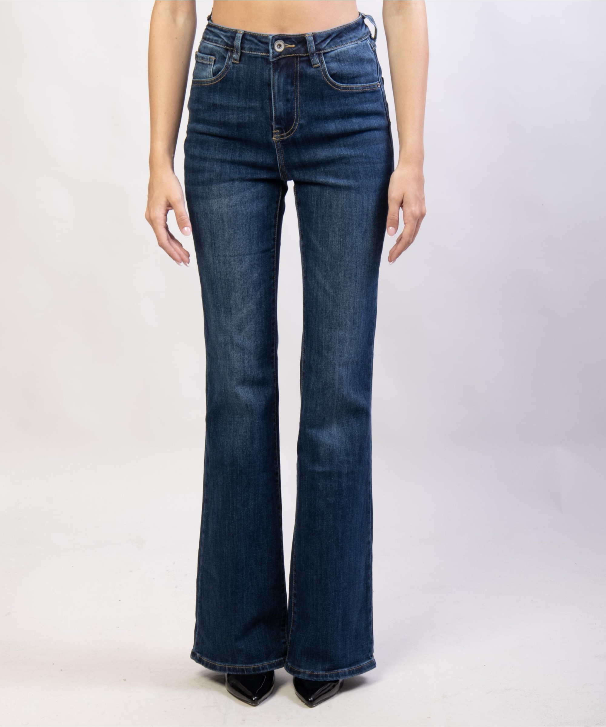 jeans a zampa lungo
