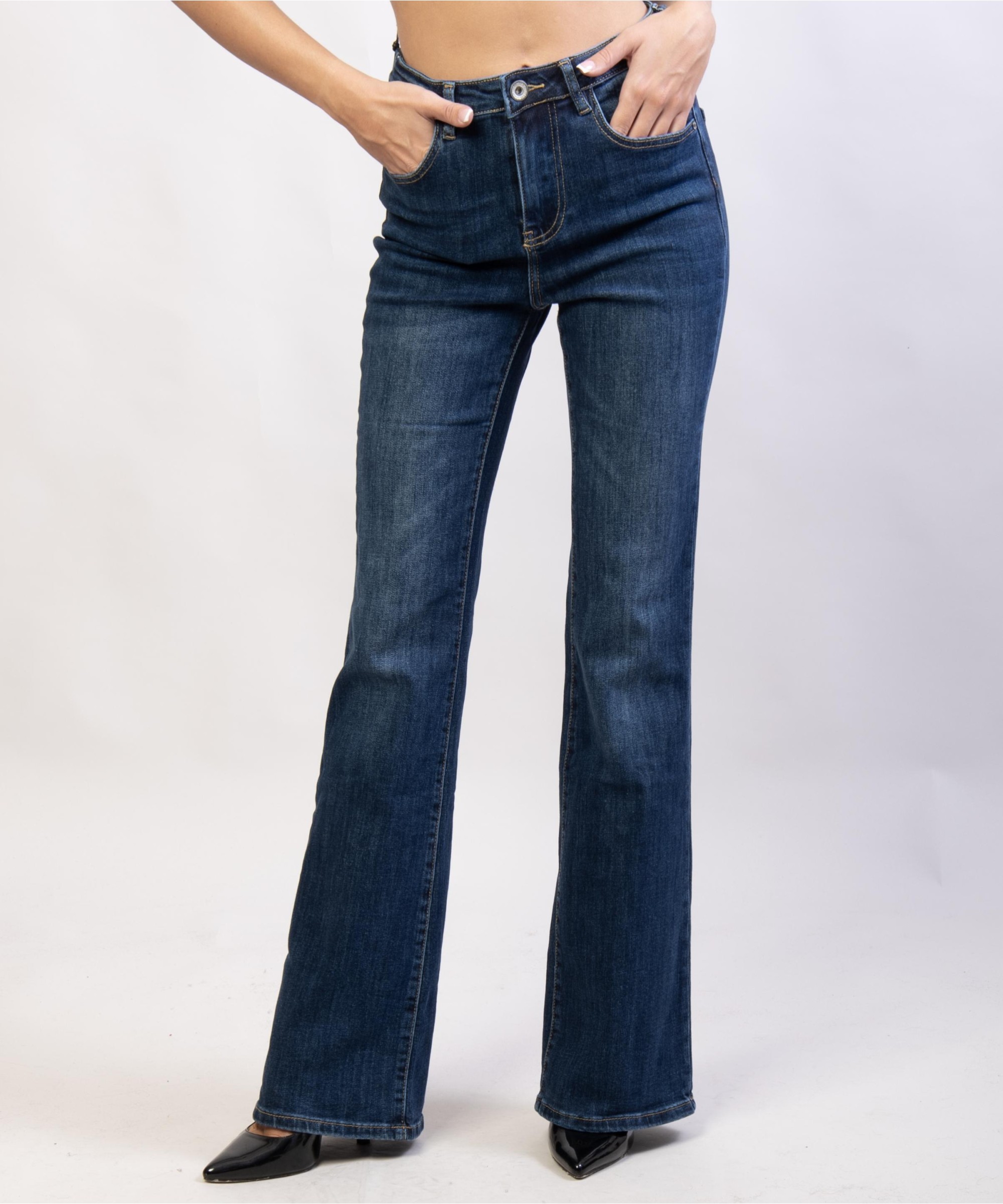 jeans a zampa lungo