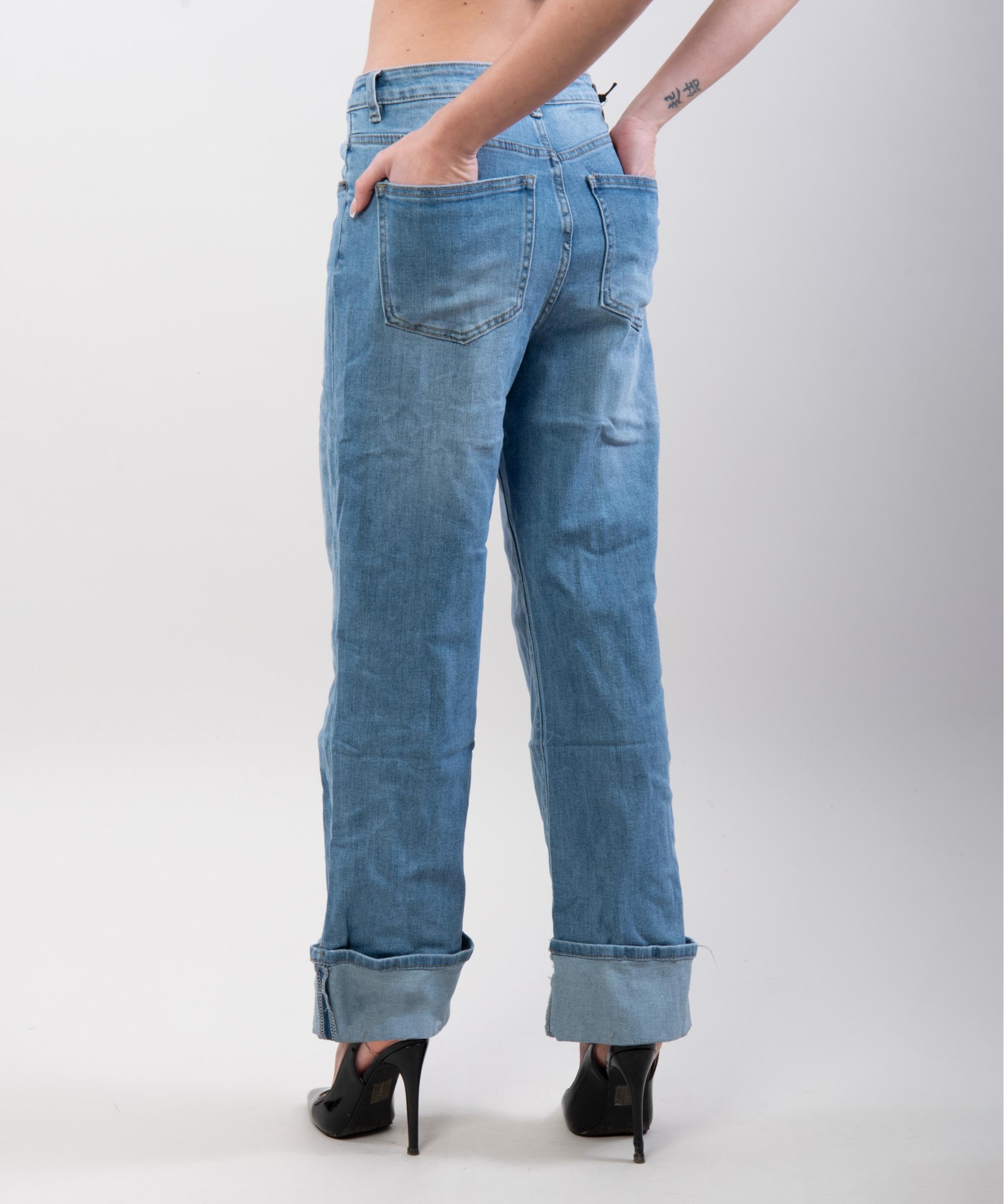 Pantaloni Jeans Culotte con Risvolto