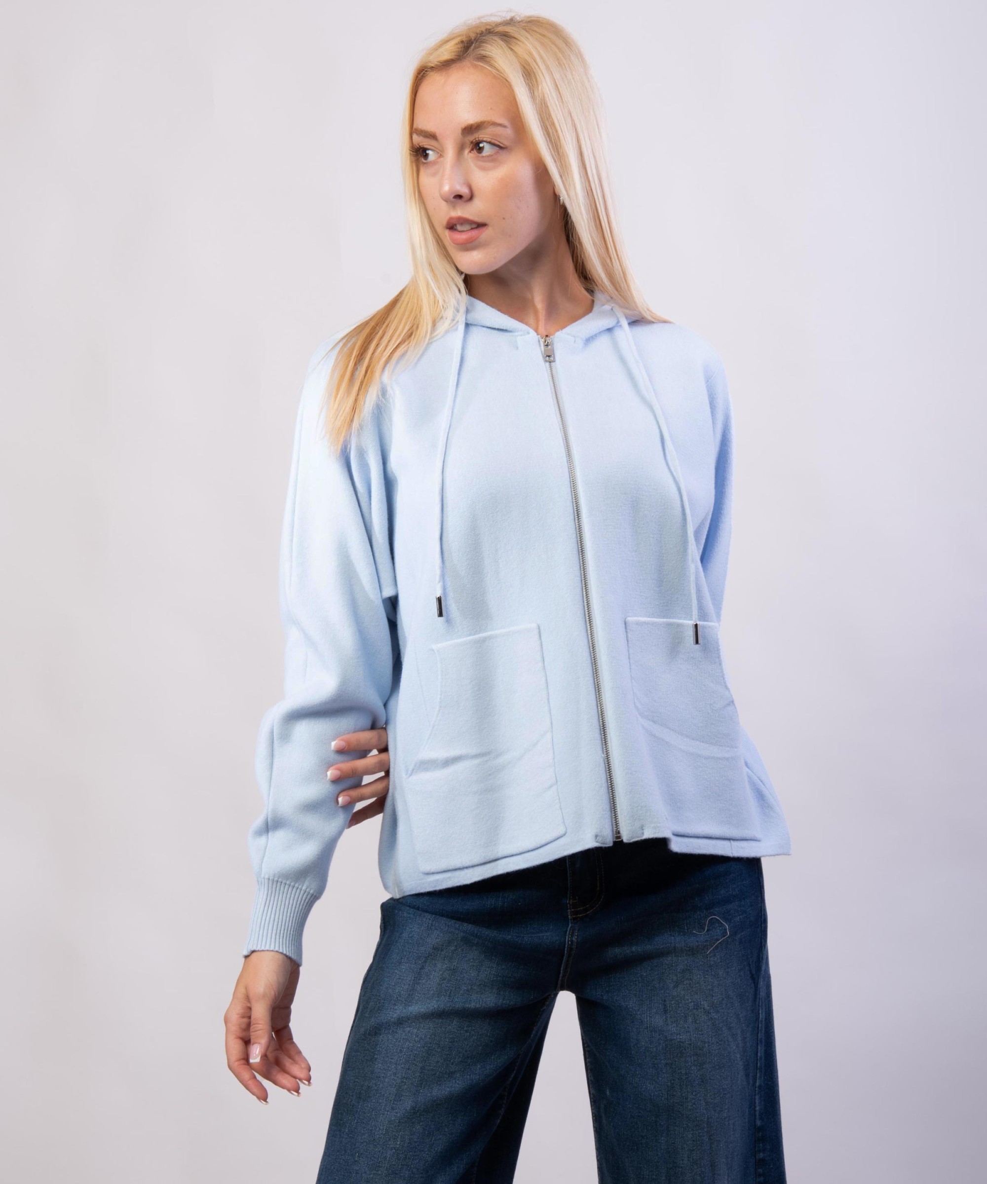 coprispalle con zip e cappuccio