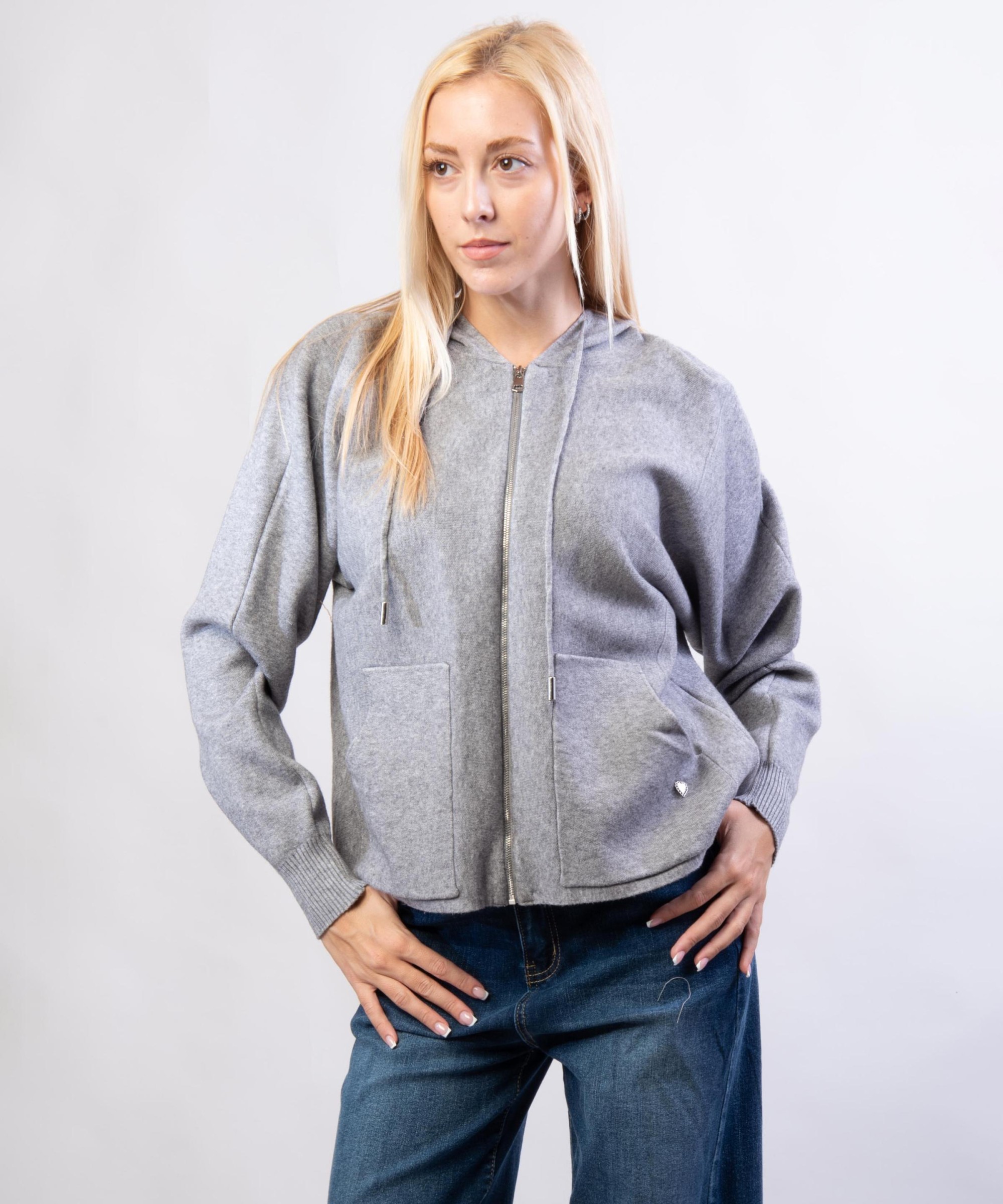 coprispalle con zip e cappuccio