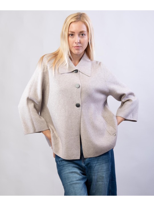 giacca in maglia con bottoni grandi