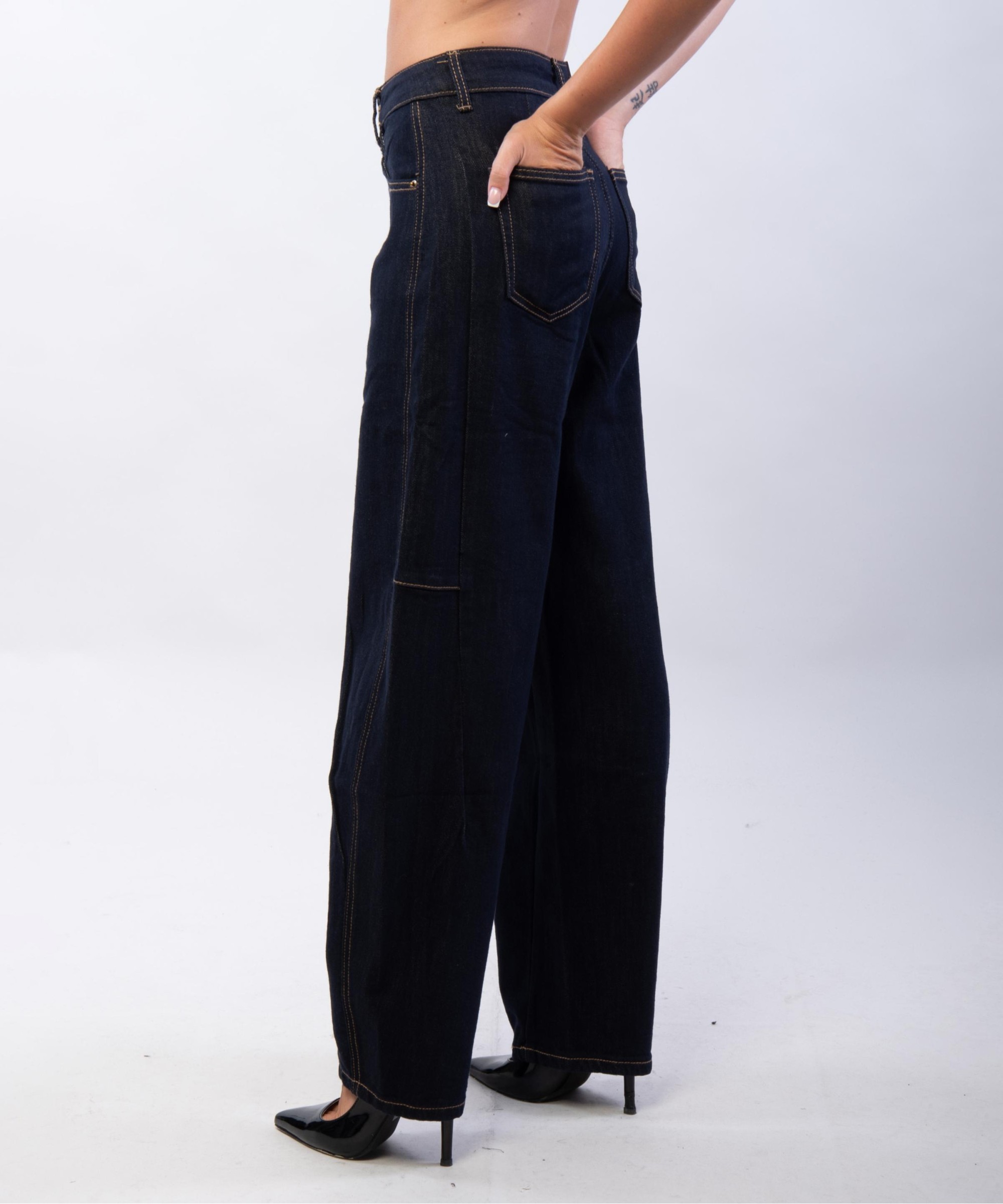 jeans blu scuro a palloncino