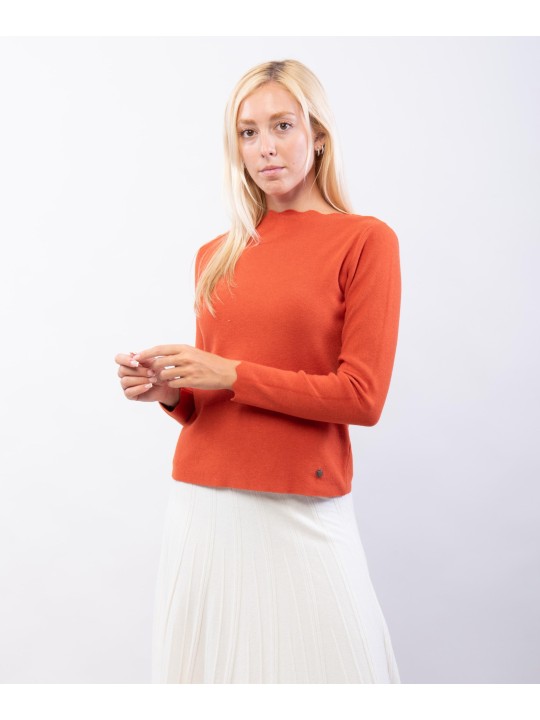 Maglione con collo e orlo delle maniche ondulate