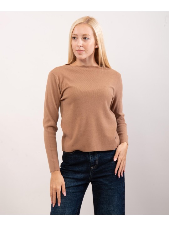 Maglione con collo e orlo delle maniche ondulate