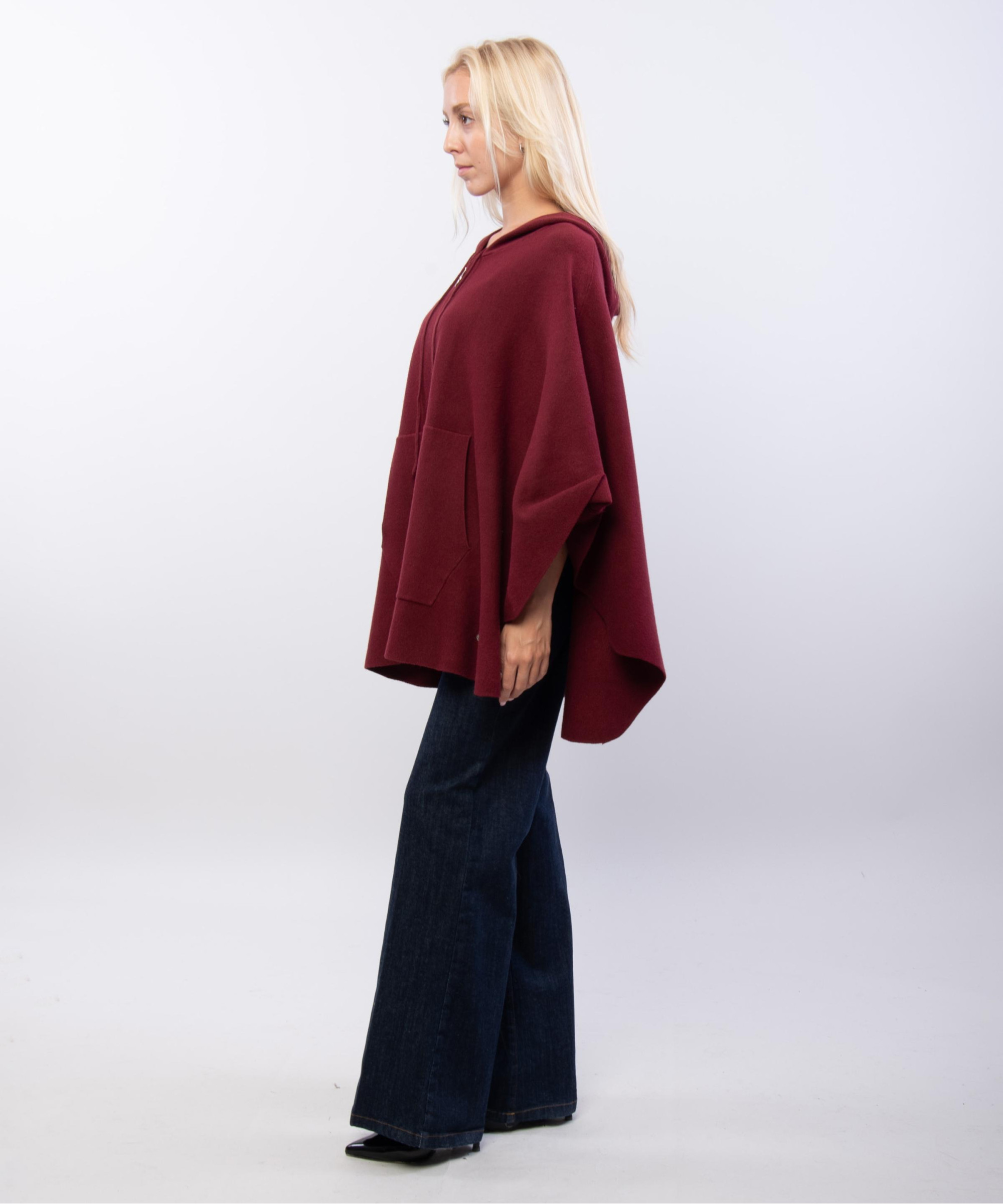 poncho con cappuccio e zip