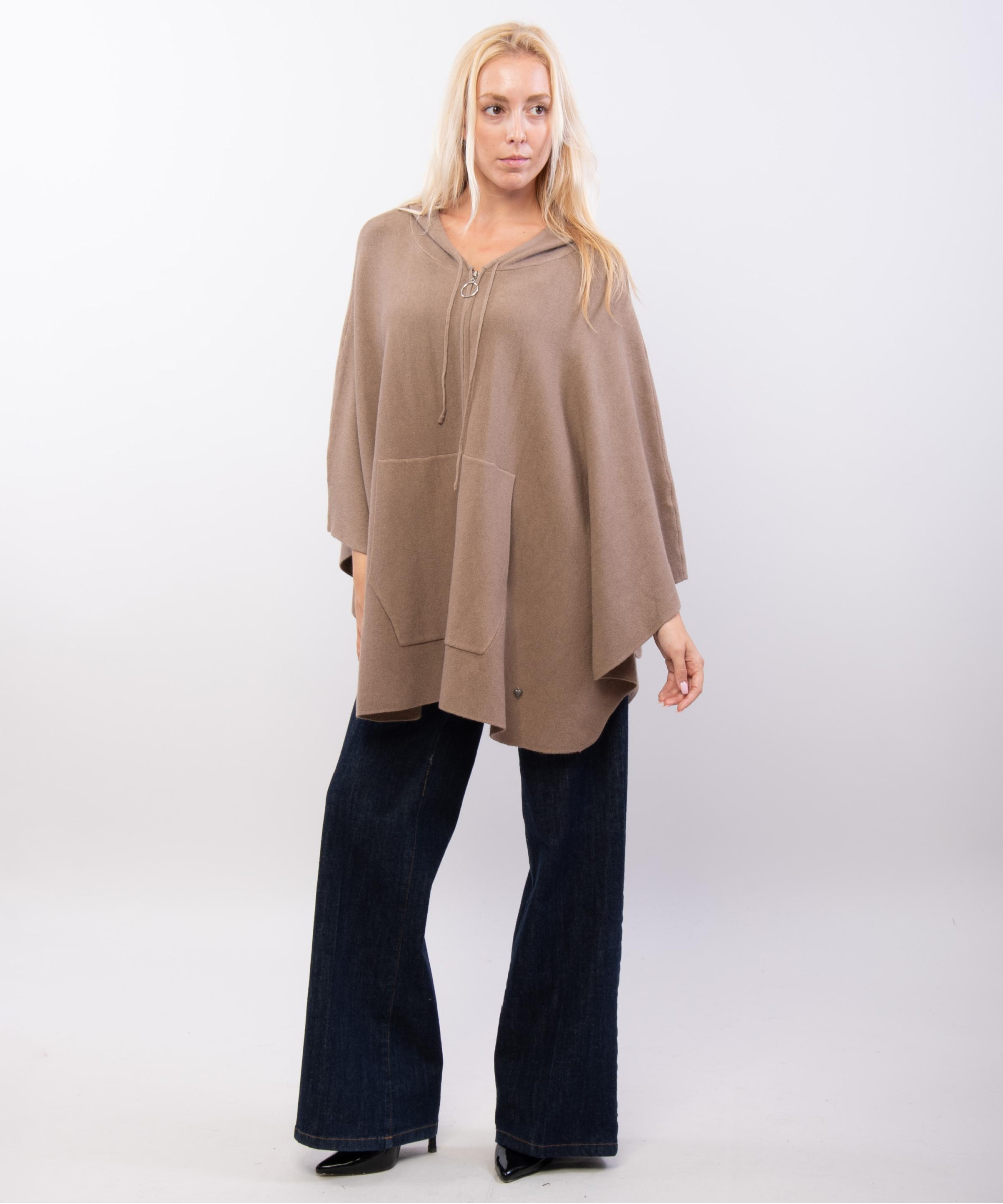 poncho con cappuccio e zip