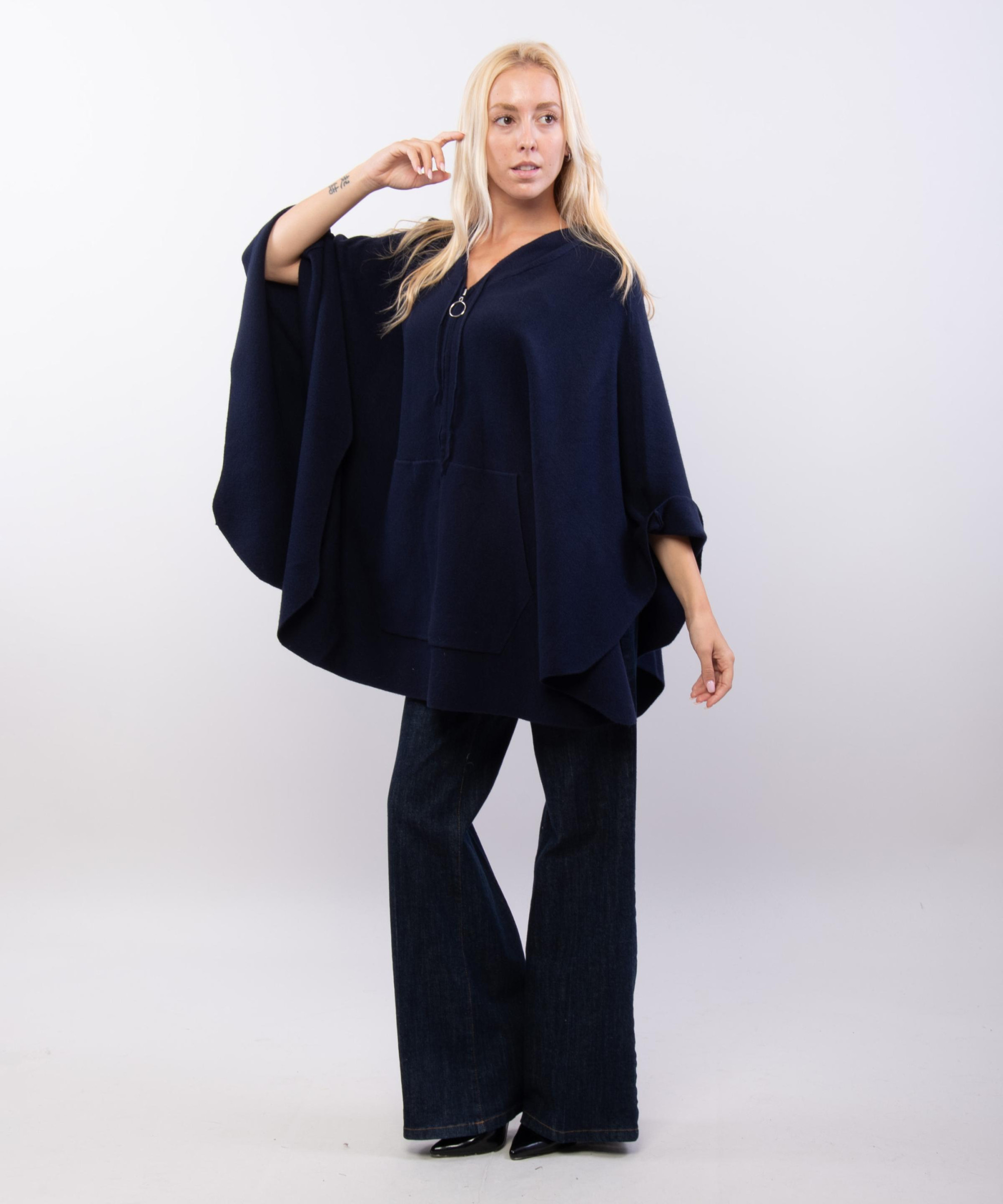 poncho con cappuccio e zip