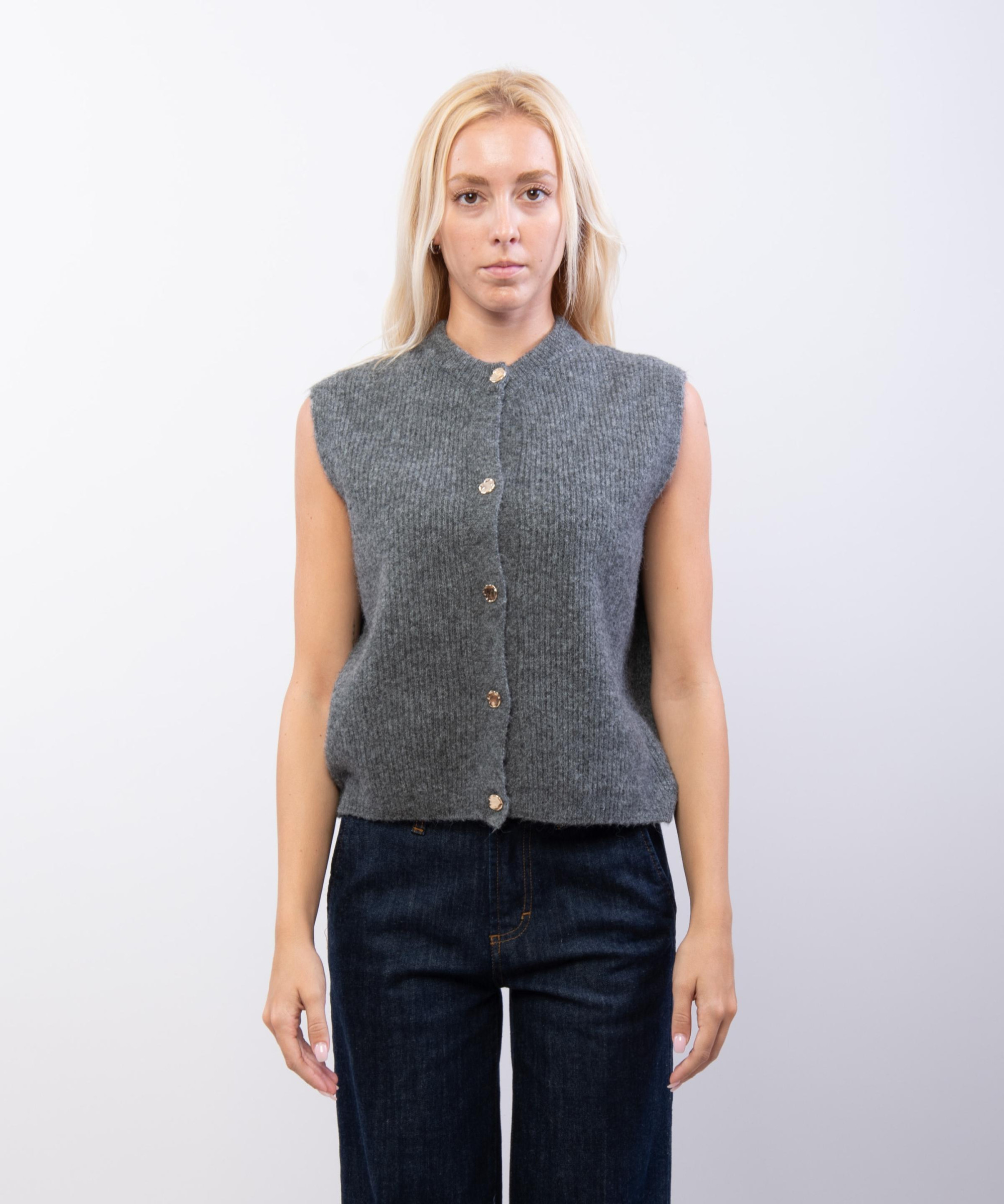 gilet aperto con bottoni