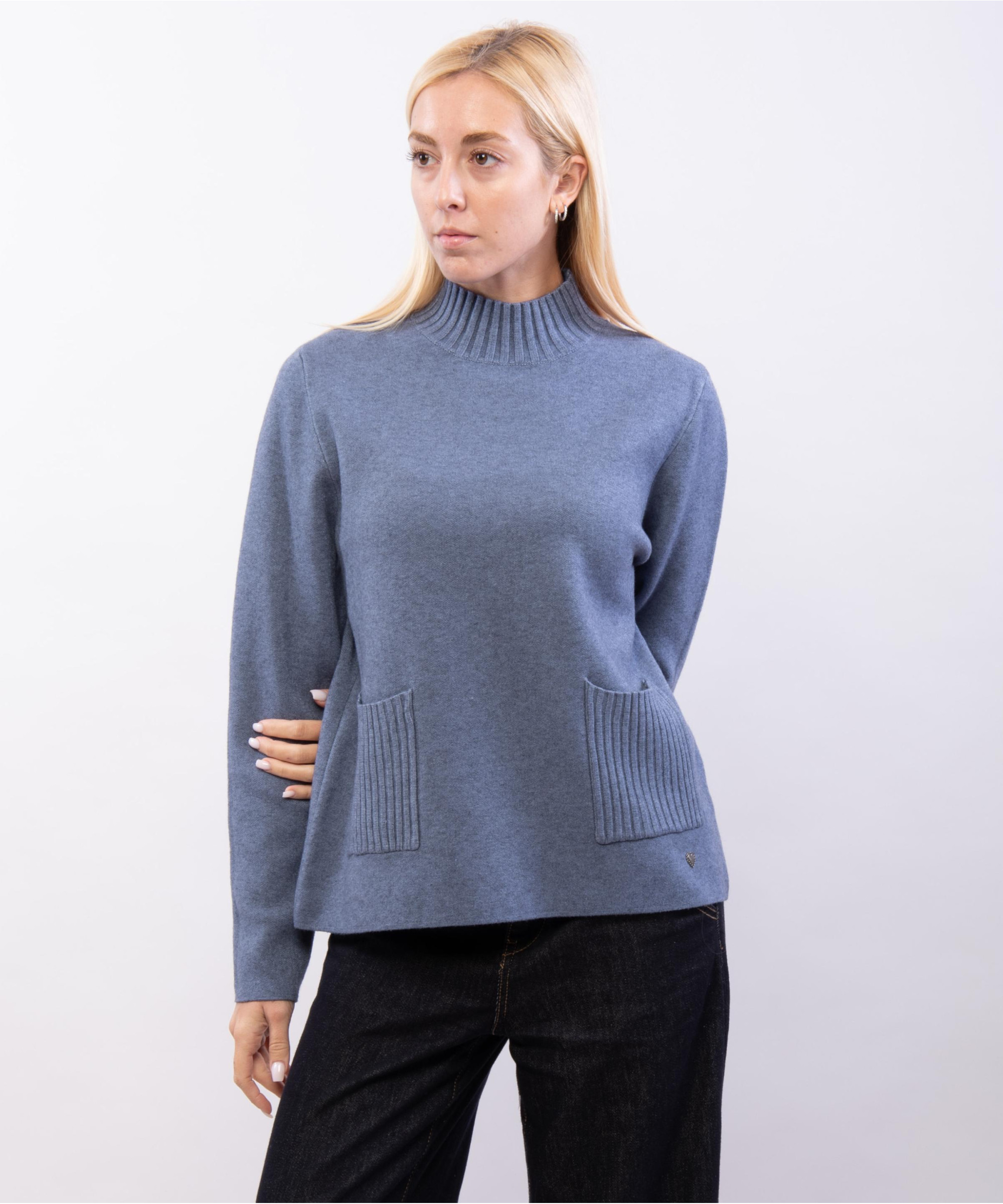 maglia con mezzo collo e tasche